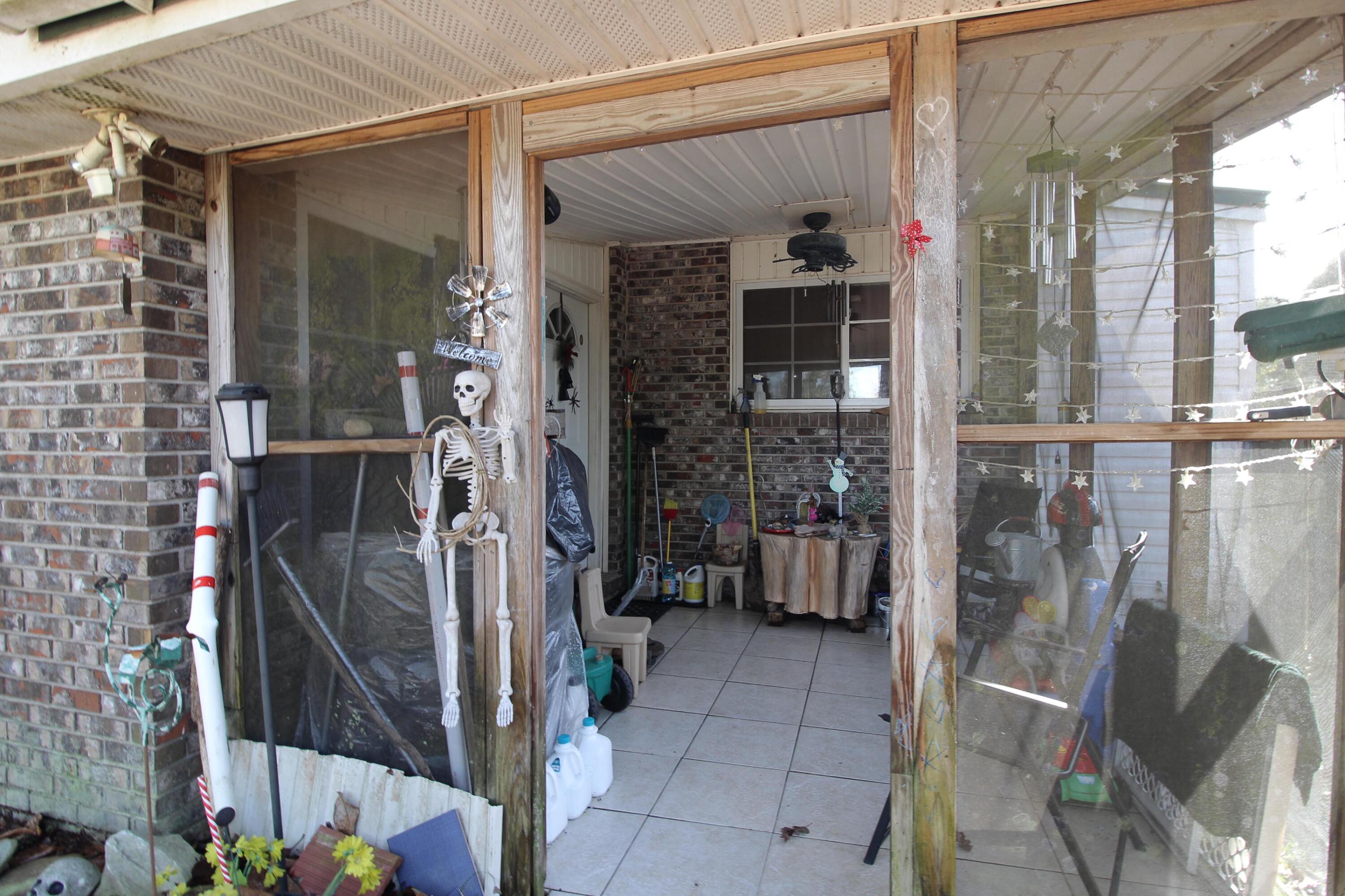 METES & BOUNDS, See Warranty Deed - Residential