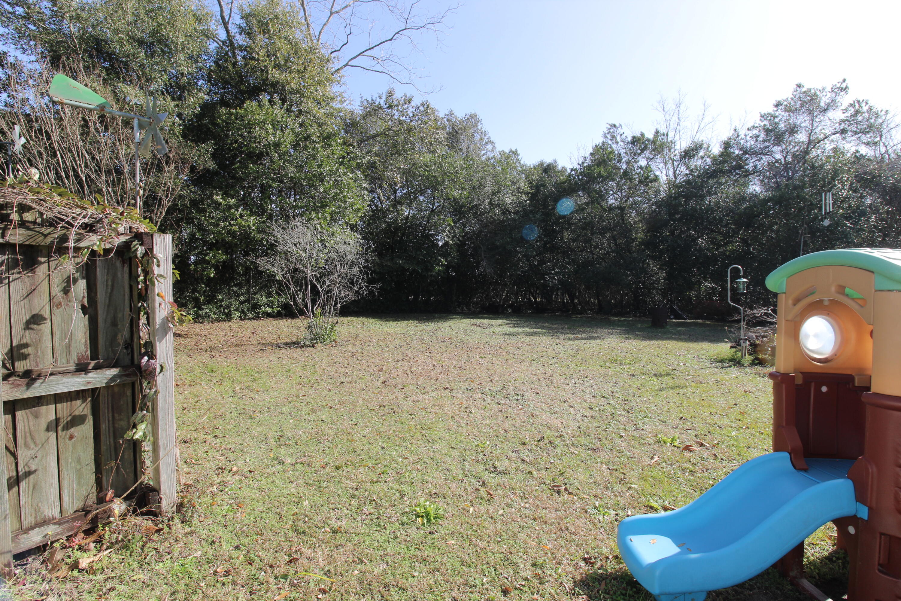 METES & BOUNDS, See Warranty Deed - Residential