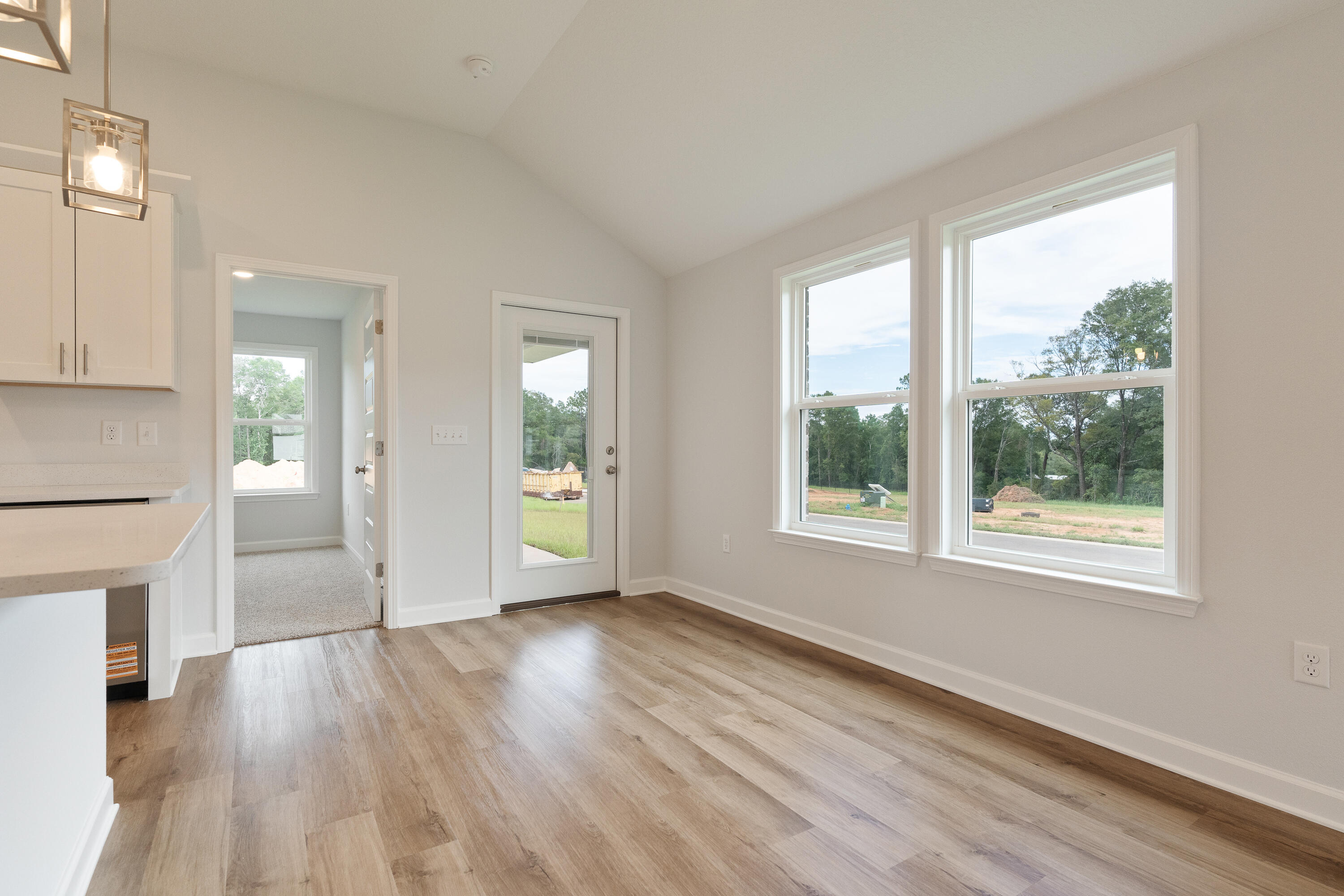 SOUTHERN DAY CHATEAU - Residential