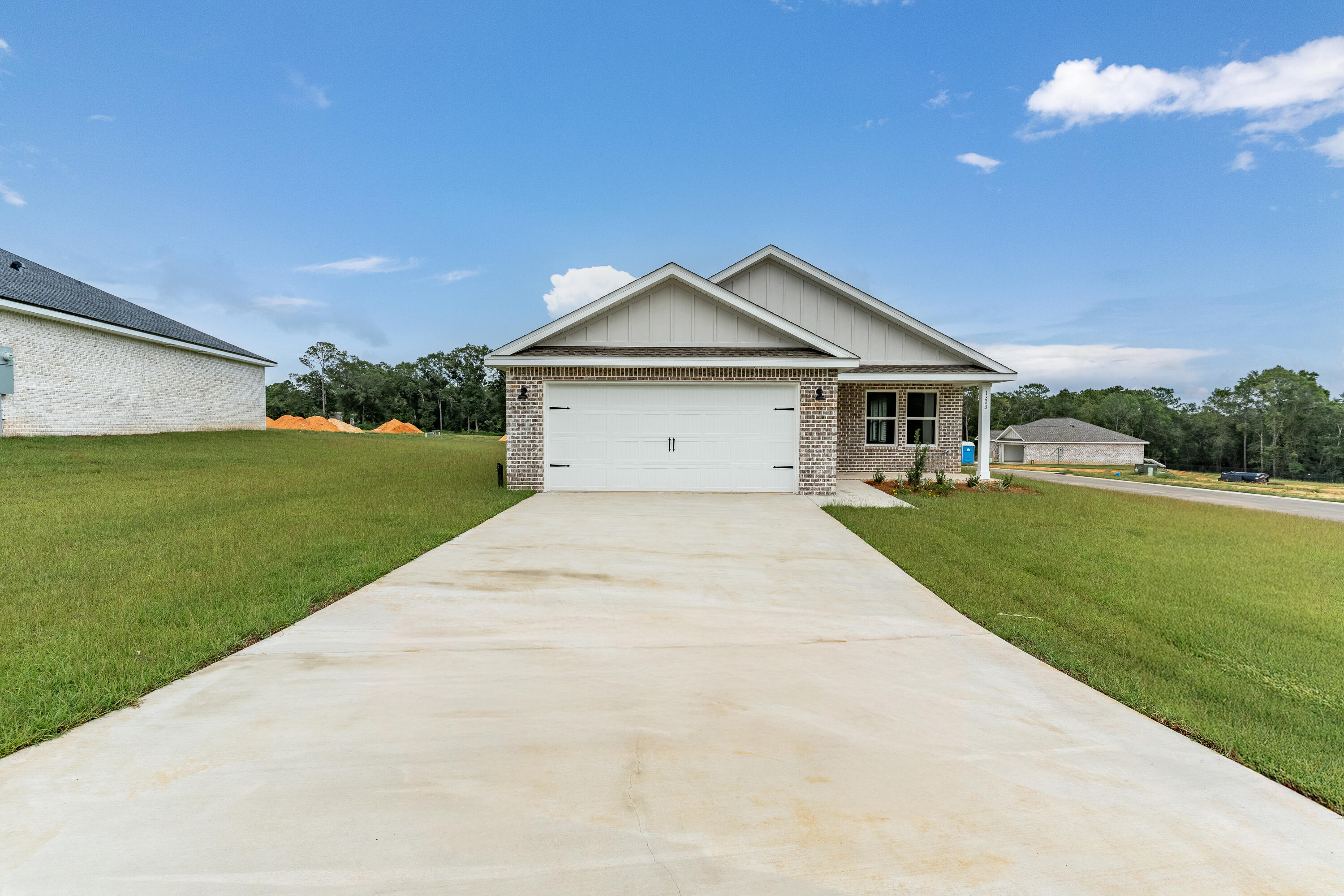 SOUTHERN DAY CHATEAU - Residential