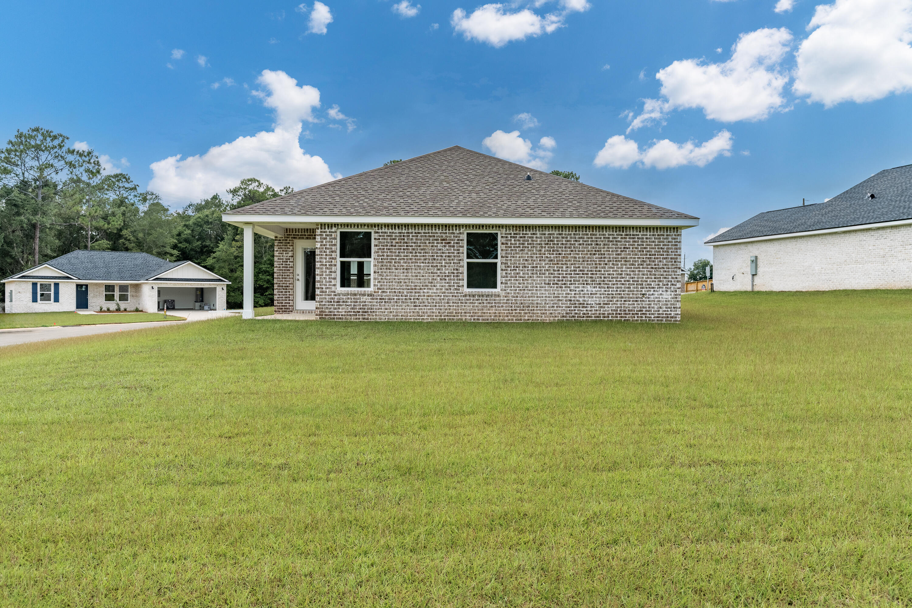 SOUTHERN DAY CHATEAU - Residential