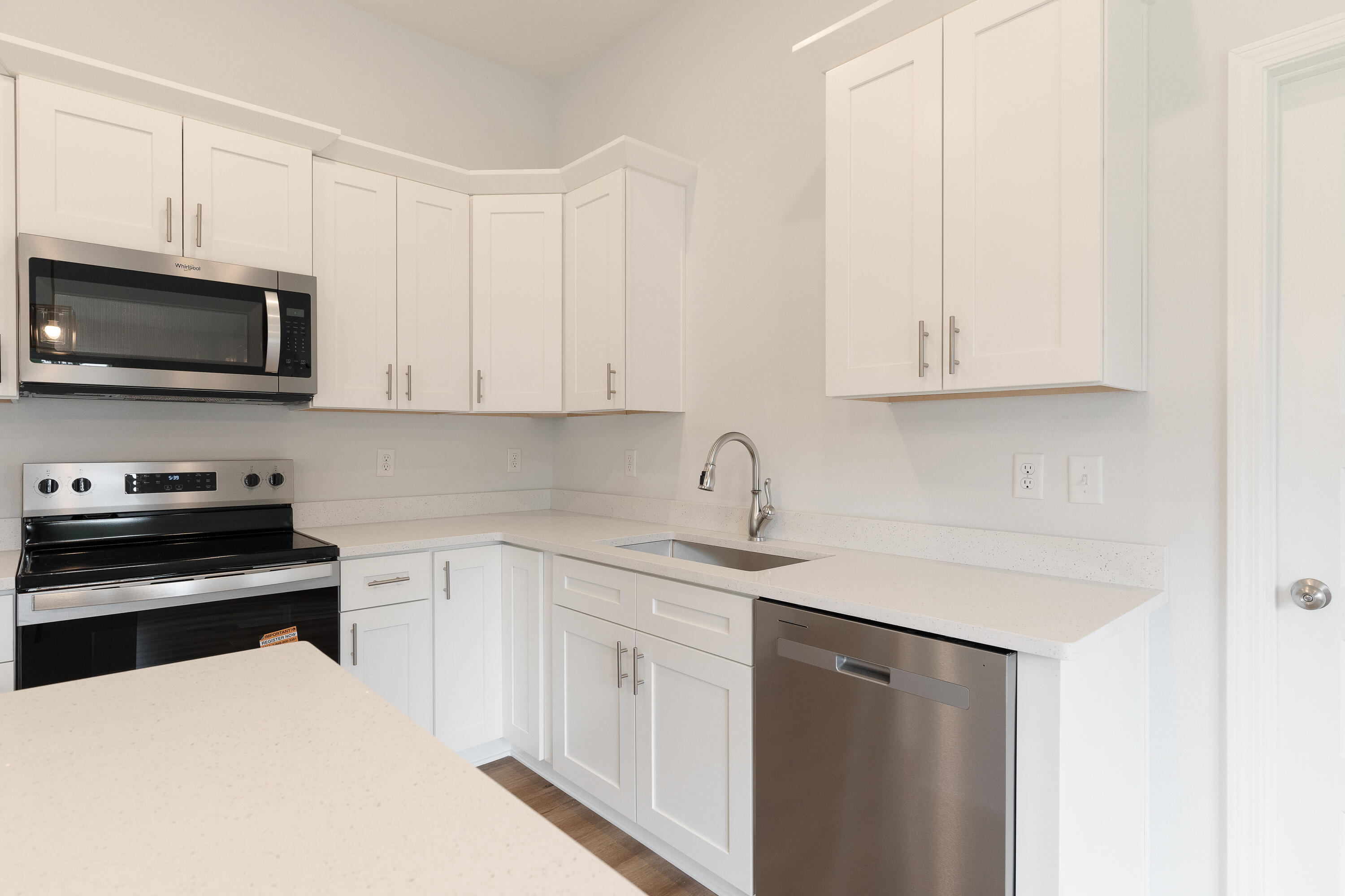 SOUTHERN DAY CHATEAU - Residential