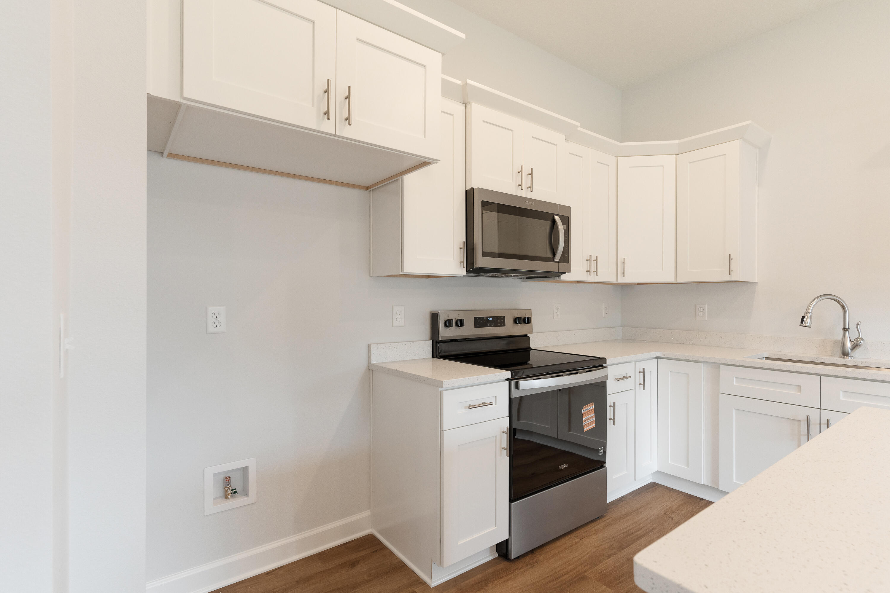 SOUTHERN DAY CHATEAU - Residential