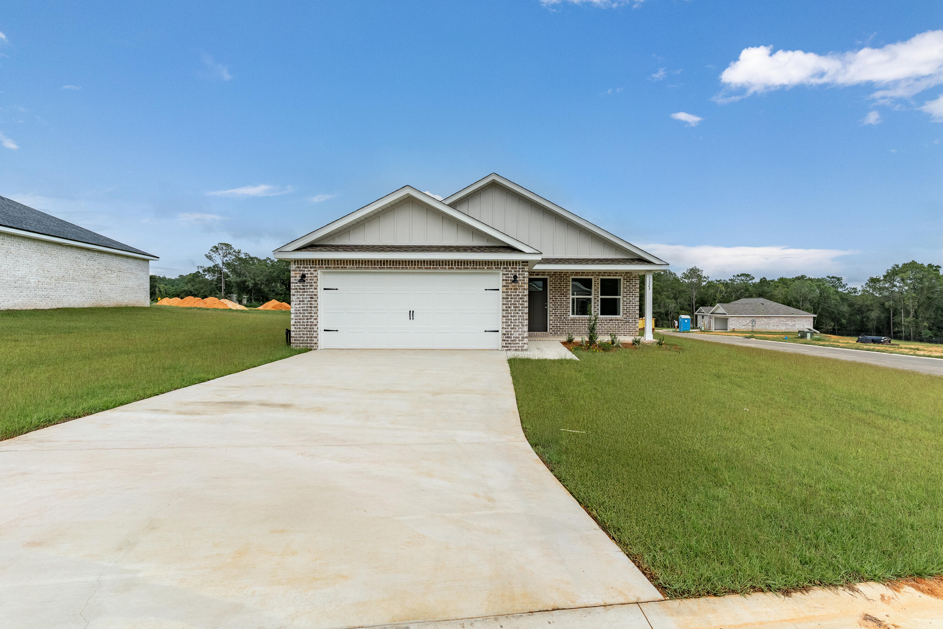 SOUTHERN DAY CHATEAU - Residential