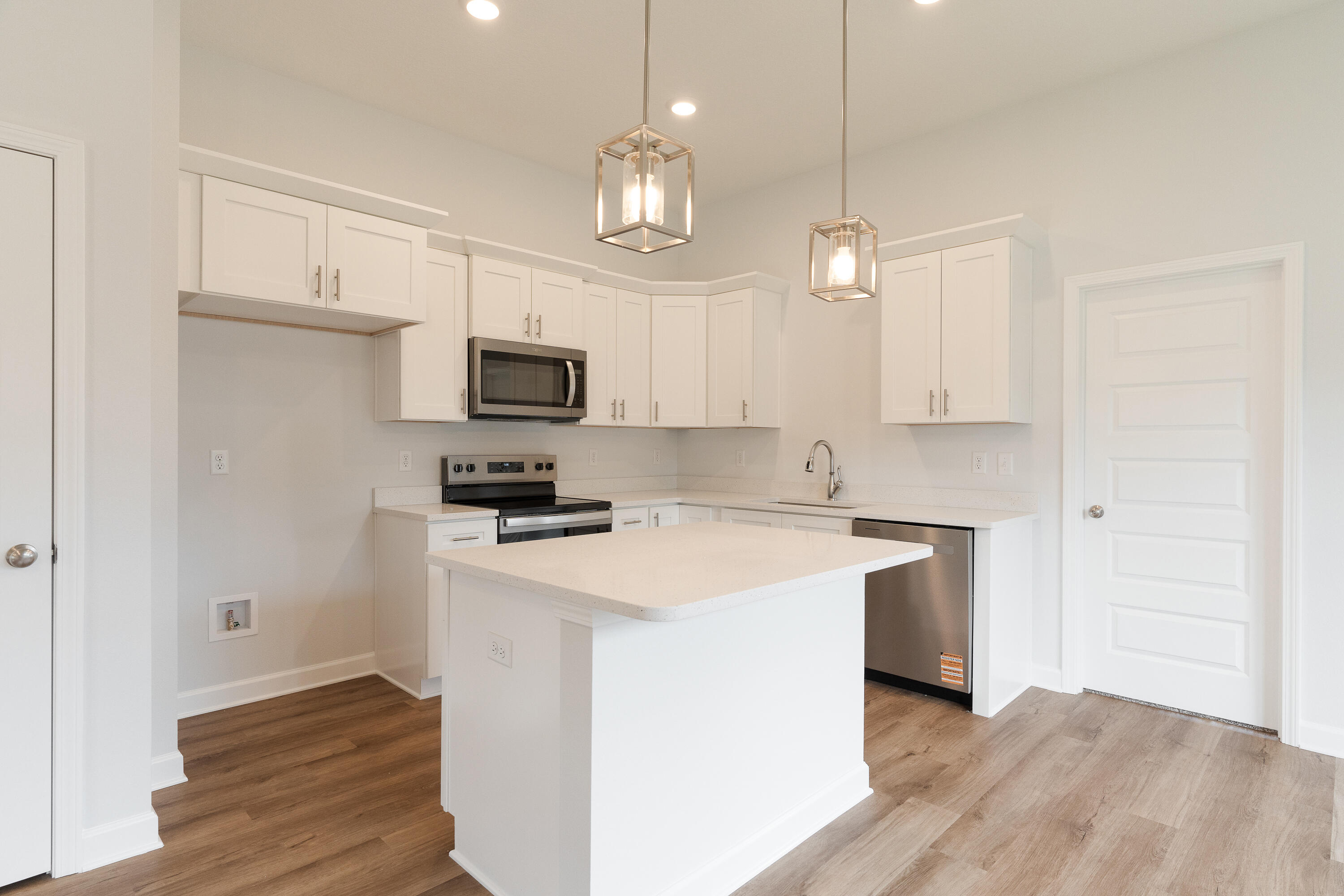 SOUTHERN DAY CHATEAU - Residential