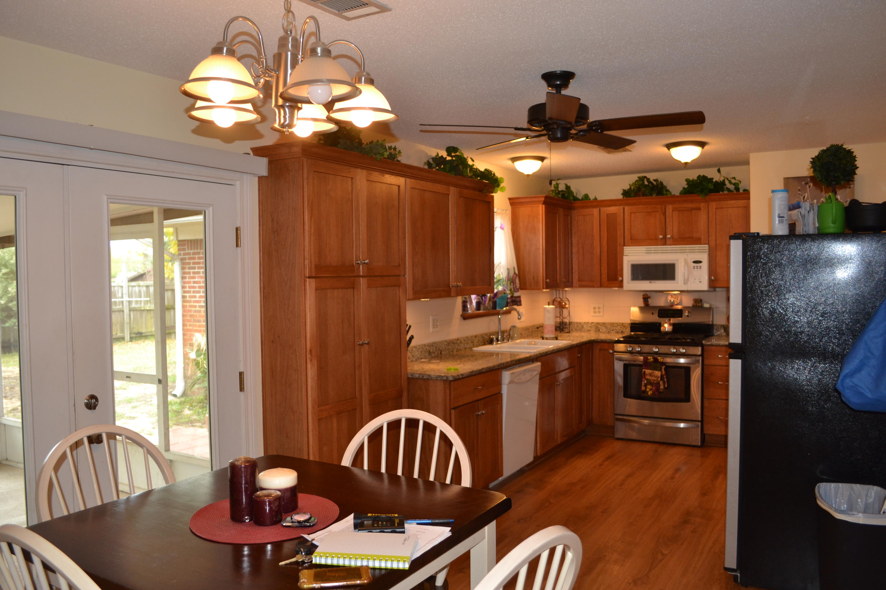 Delightful 4 bedroom home close proximity to shopping,dining, and some of the best schools in Fort Walton Beach. Home features a HUGE covered back deck perfect for entertaining. Yard has been re-sodded. Back yard features a dog run to help keep those pooches outside but out of your lawn. Granite counter tops in the kitchen. Laundry room is HUGE with plenty of storage space. All additional bedrooms seem spacious and master bedroom is extremely large. Great home at a great price! New roof 2012. It's a must see.