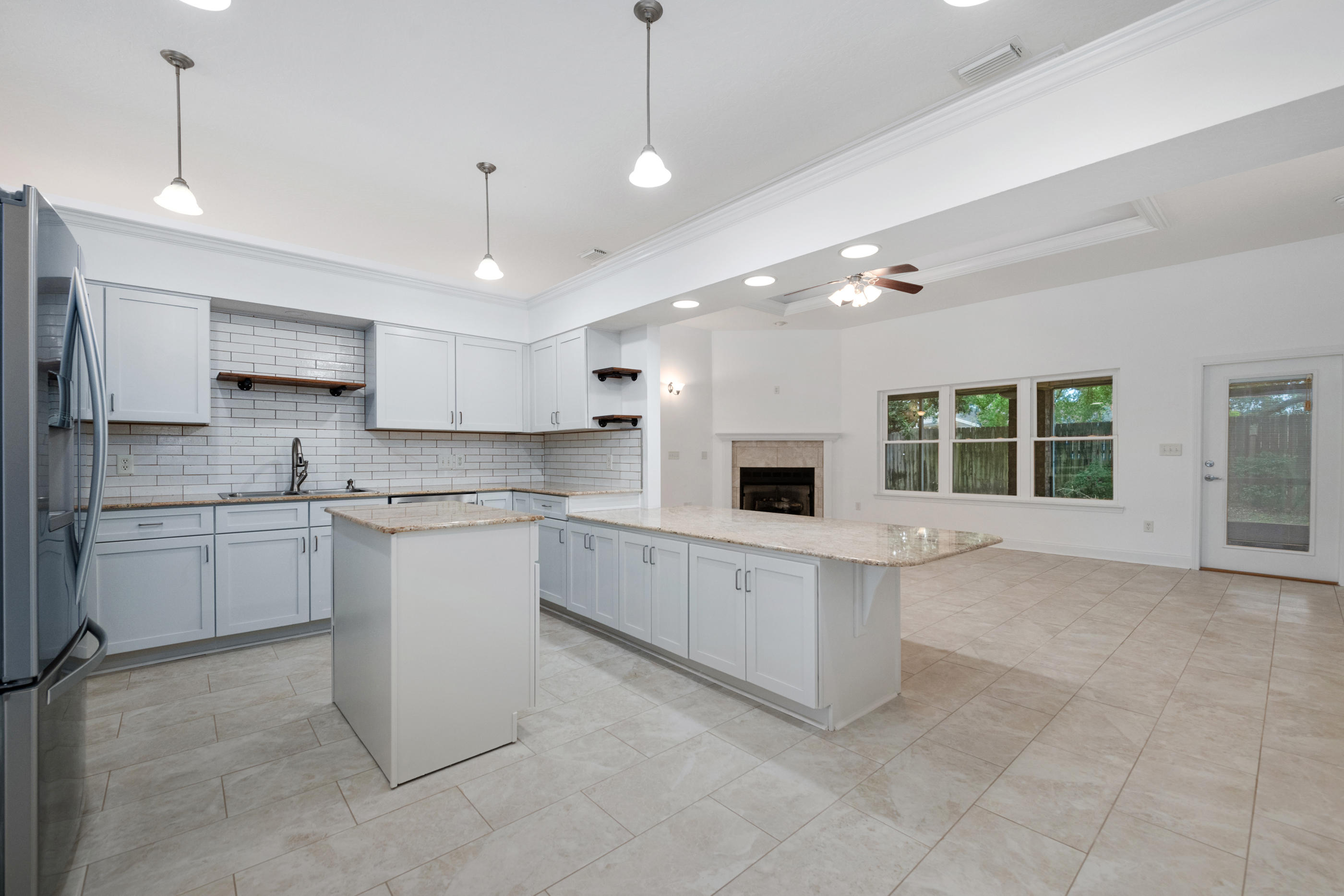 BRIDGEPORT COLONY - Residential