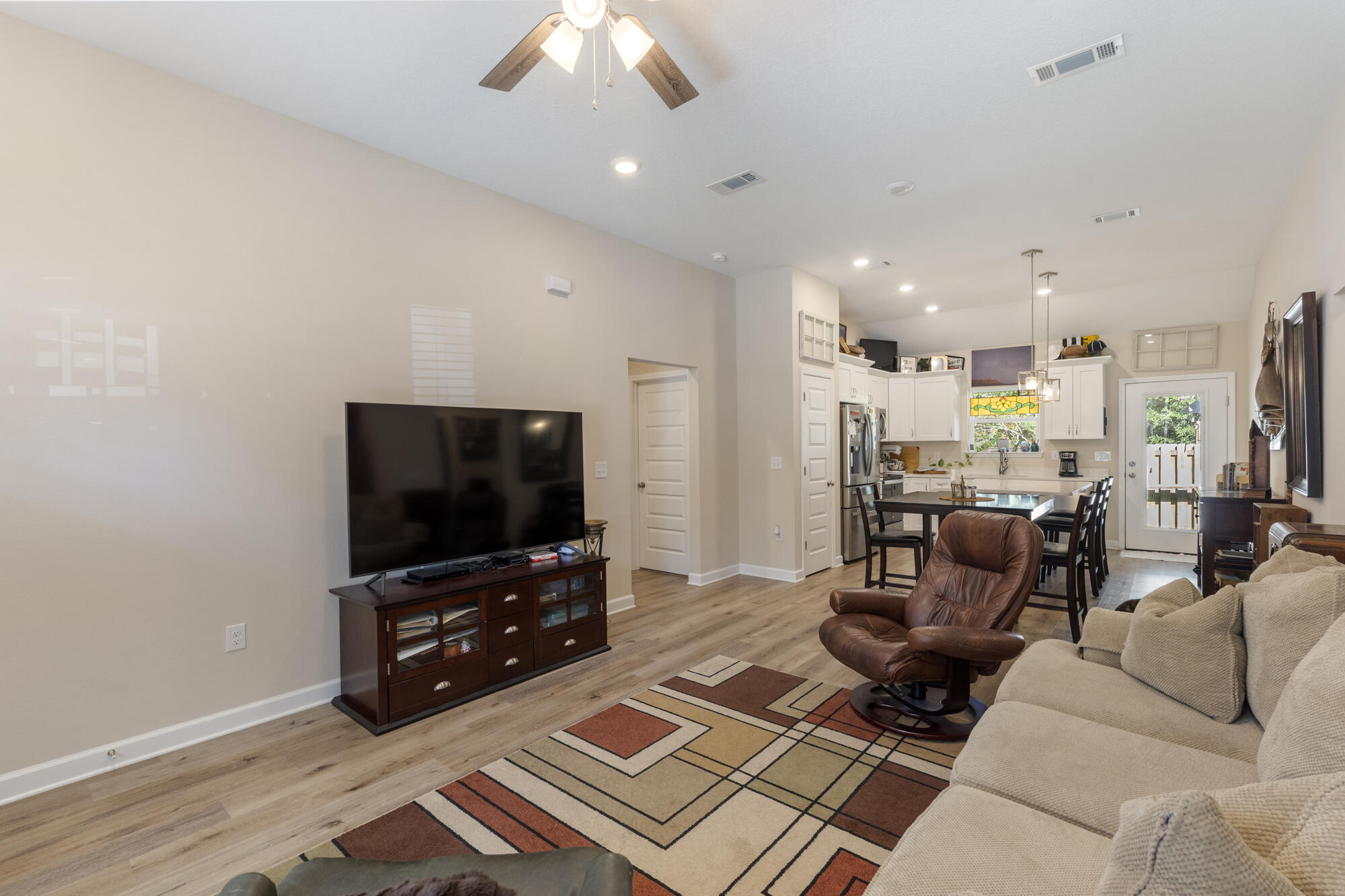LAUREL OAKS S/D - Residential