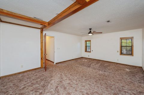 A home in DeFuniak Springs