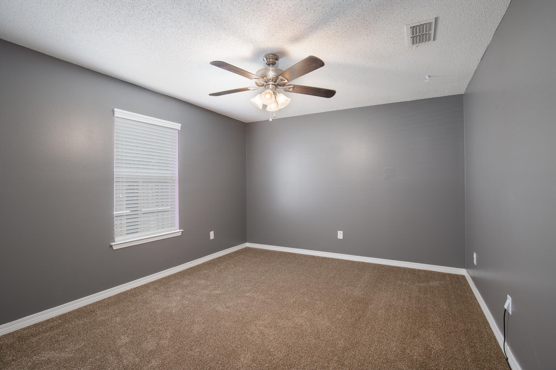 HIDDEN SHORES - Residential