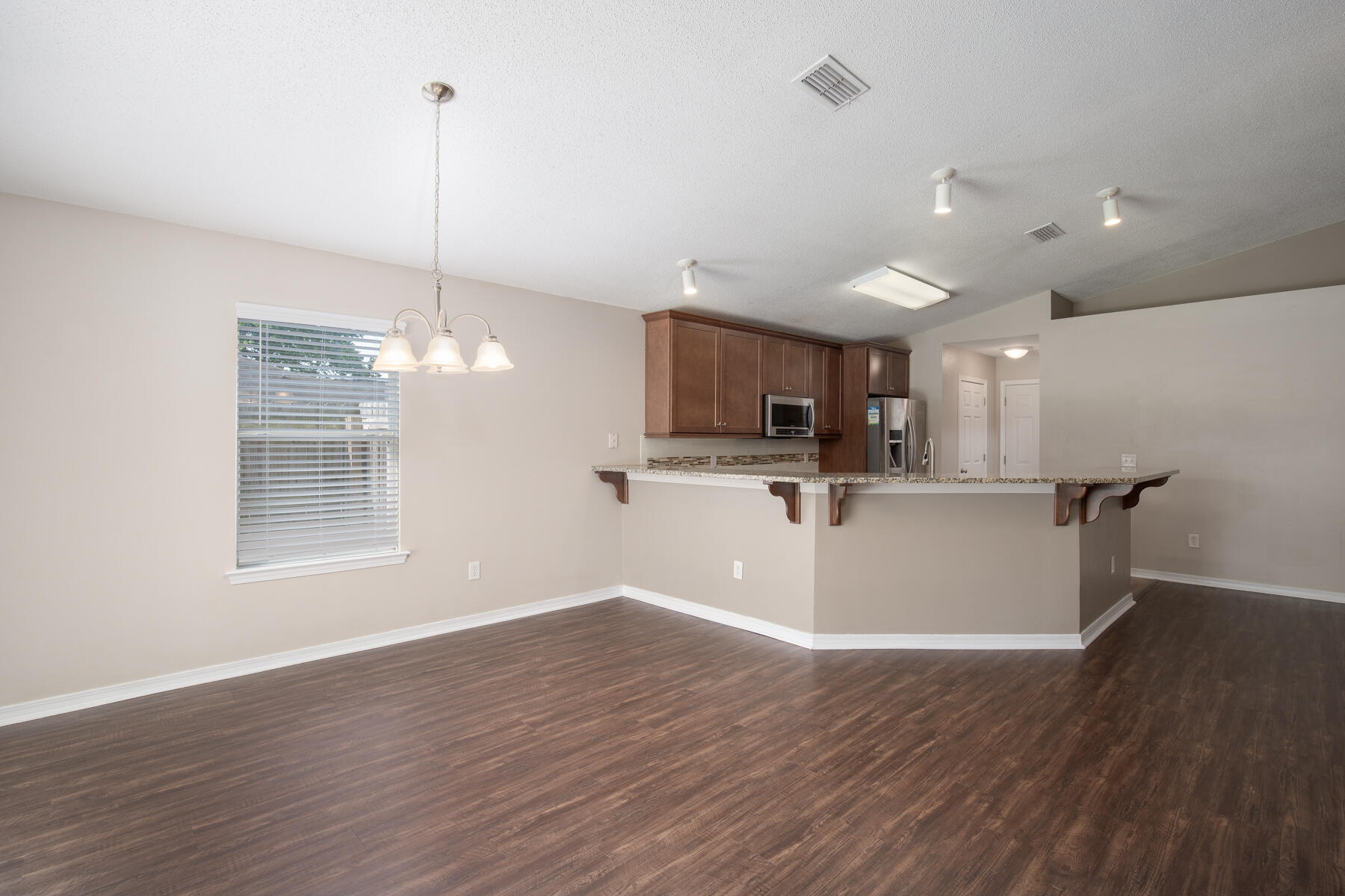 HIDDEN SHORES - Residential