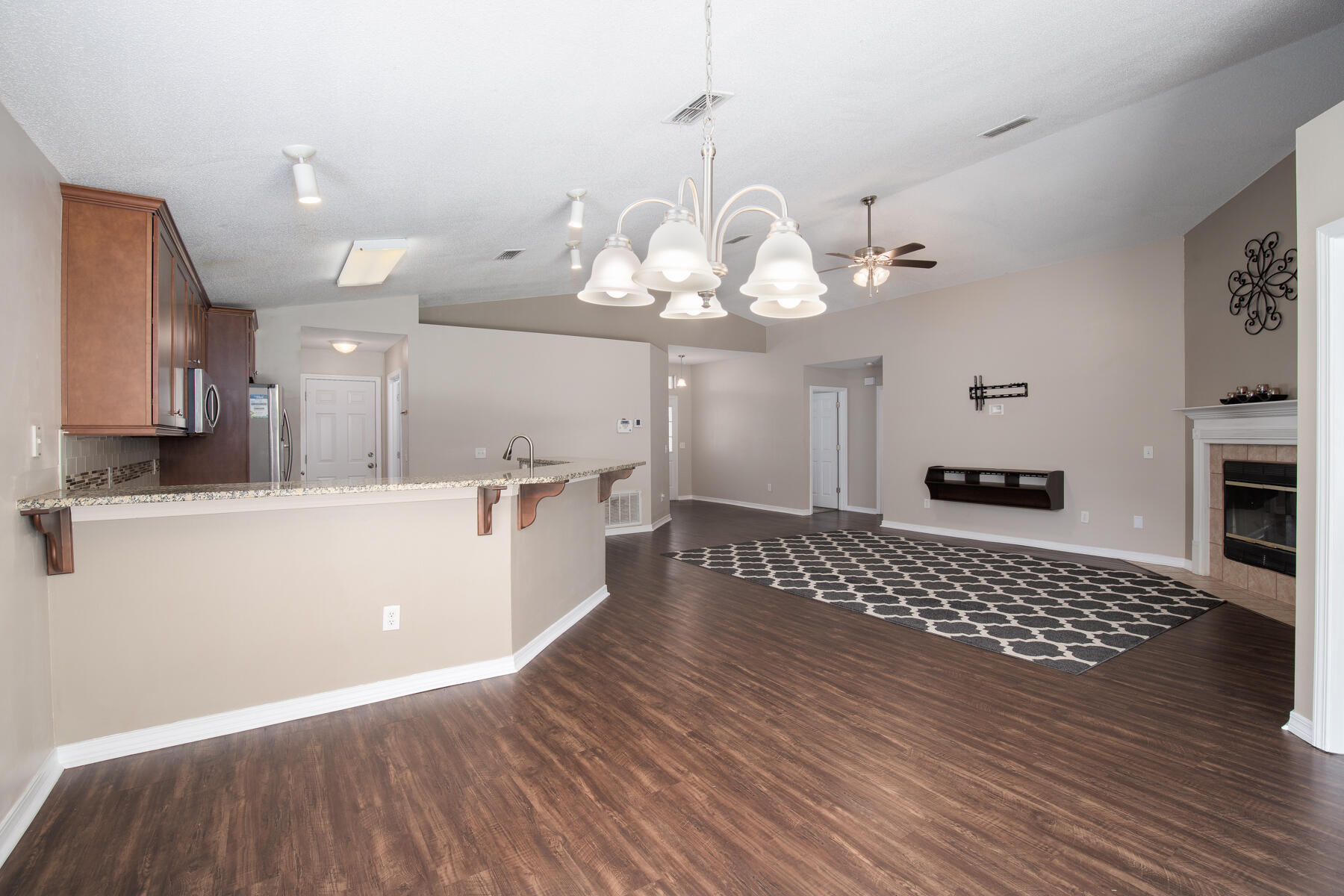 HIDDEN SHORES - Residential