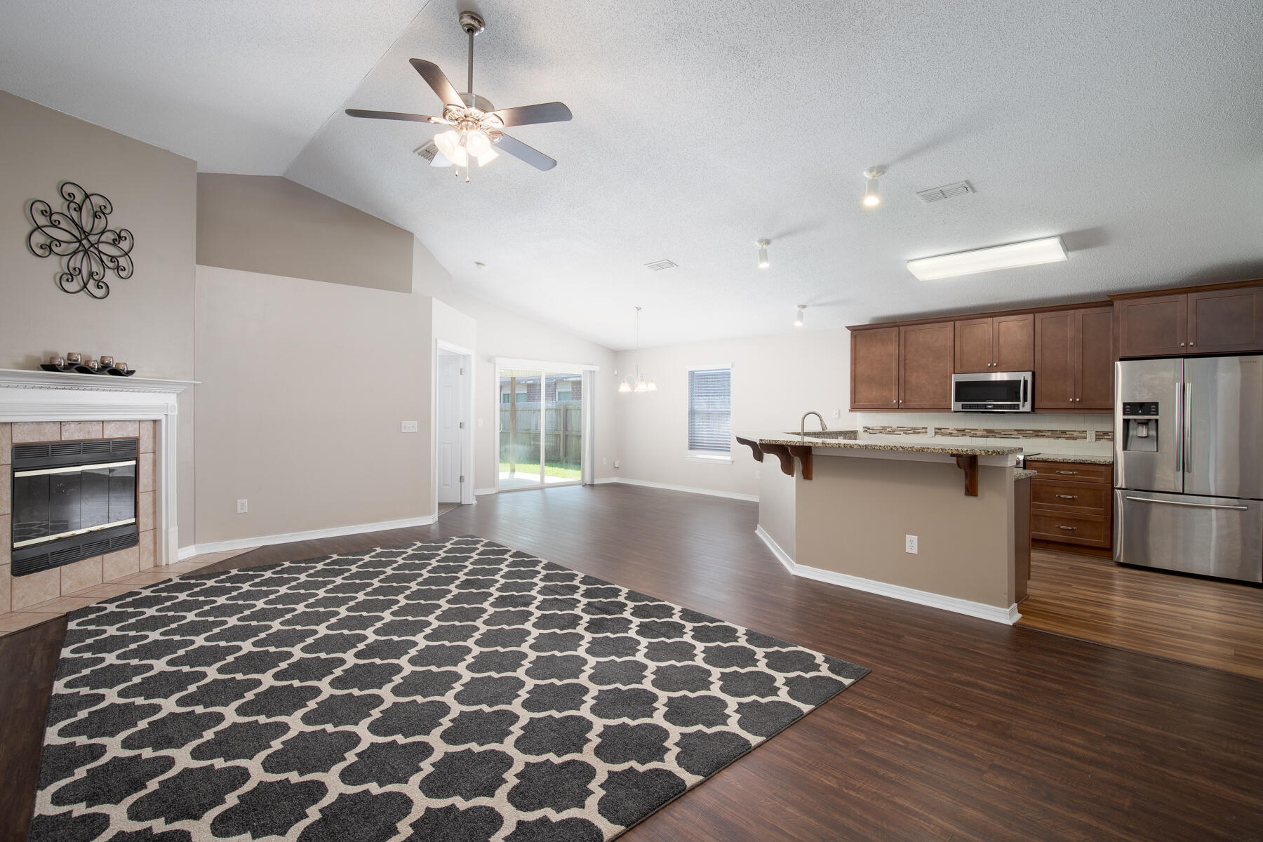 HIDDEN SHORES - Residential