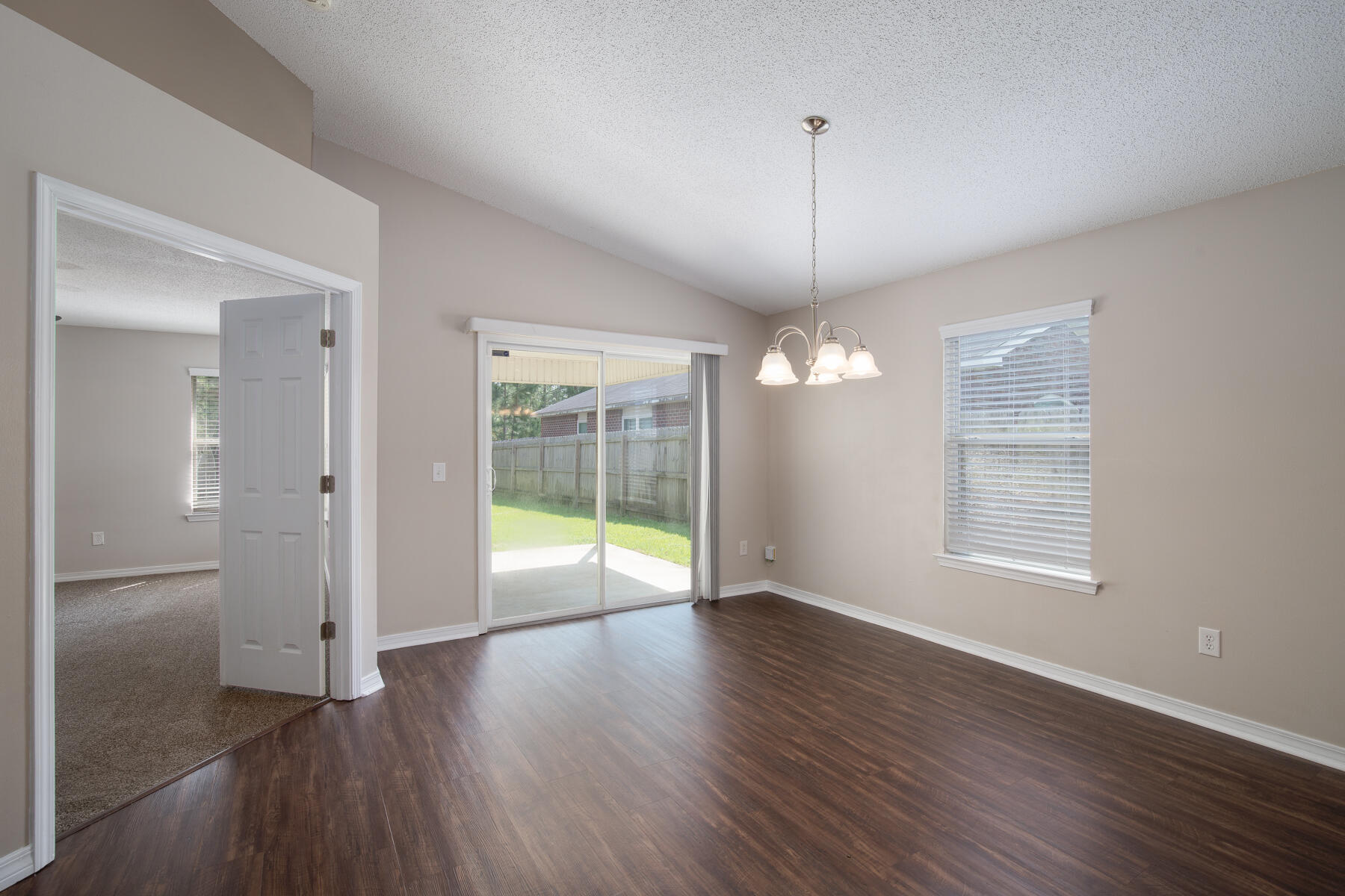 HIDDEN SHORES - Residential