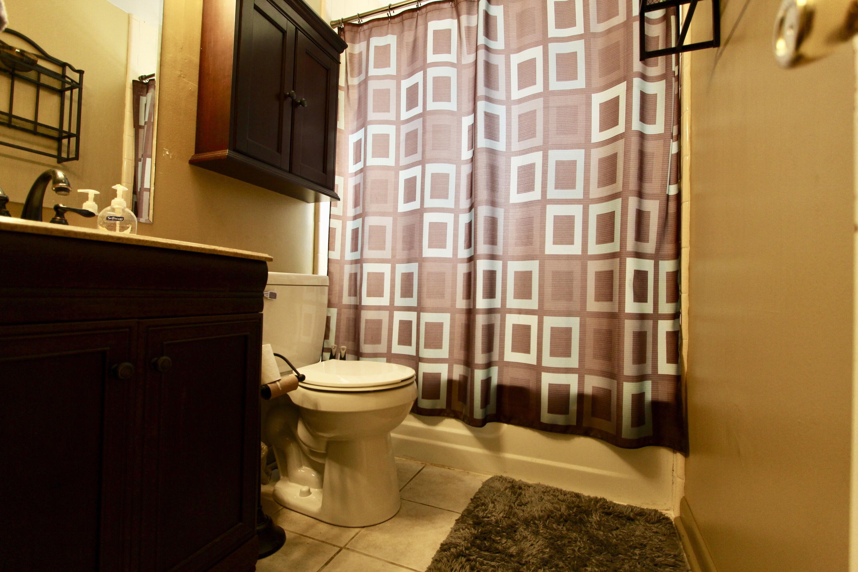 CV ADAM POWELL EAST - Residential