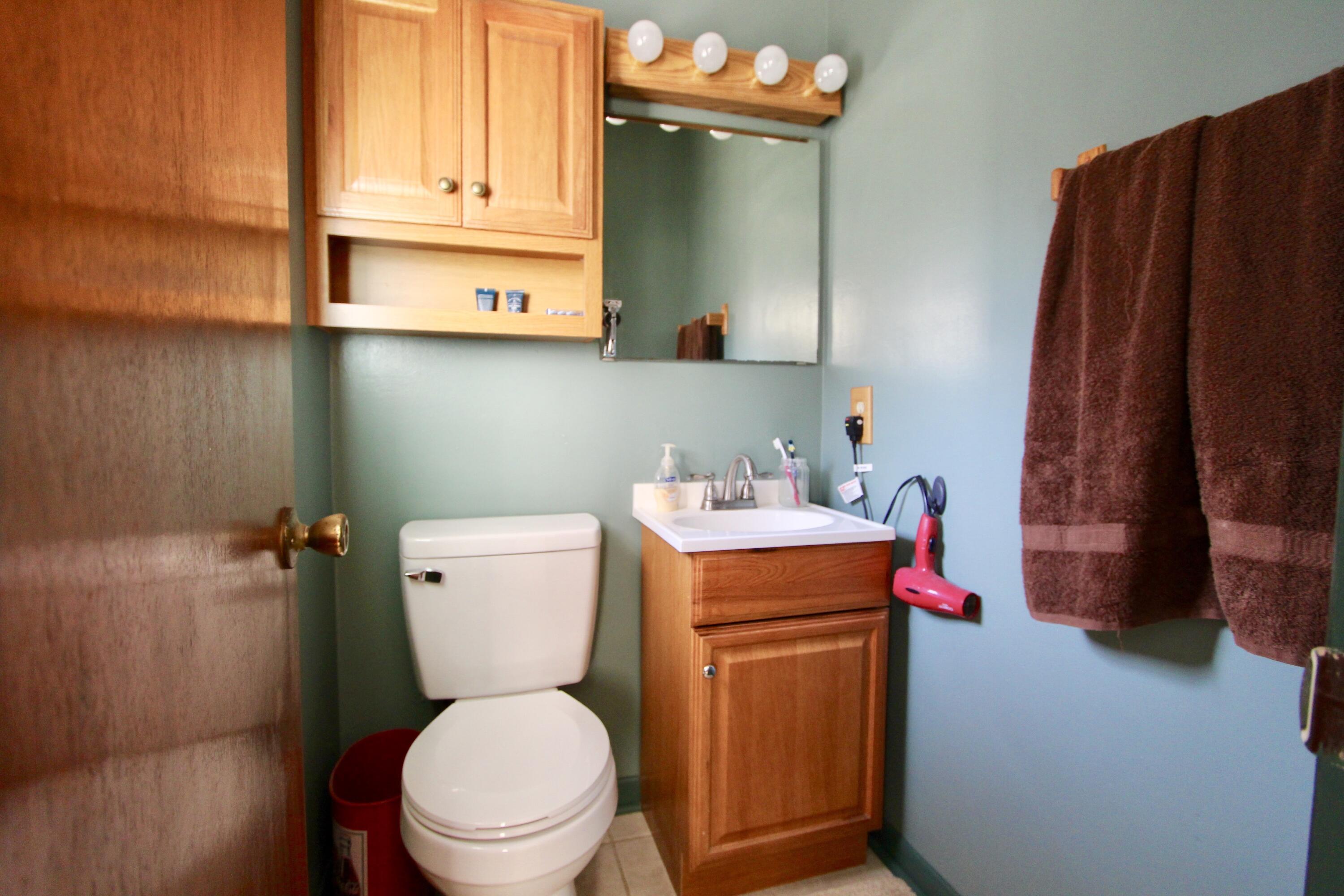 CV ADAM POWELL EAST - Residential