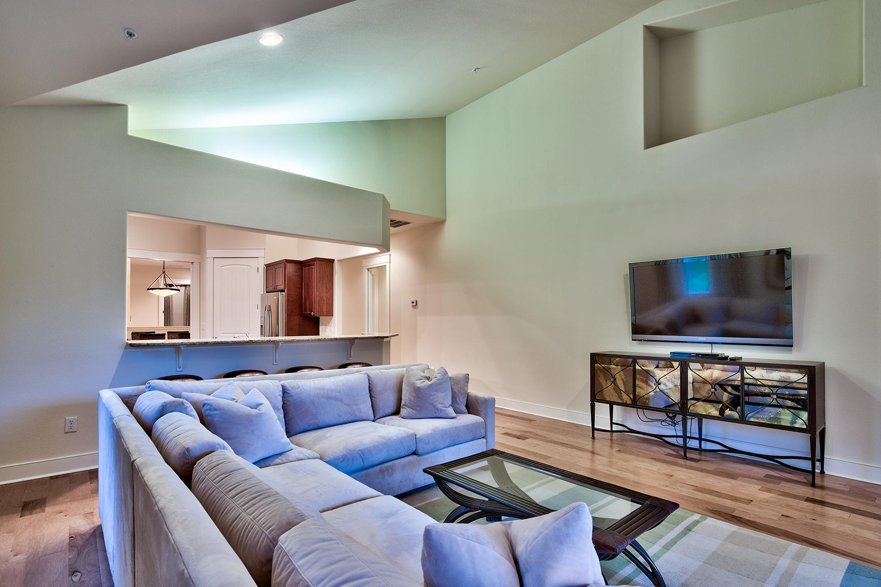 WILD HERON - CLUBSIDE II - Residential