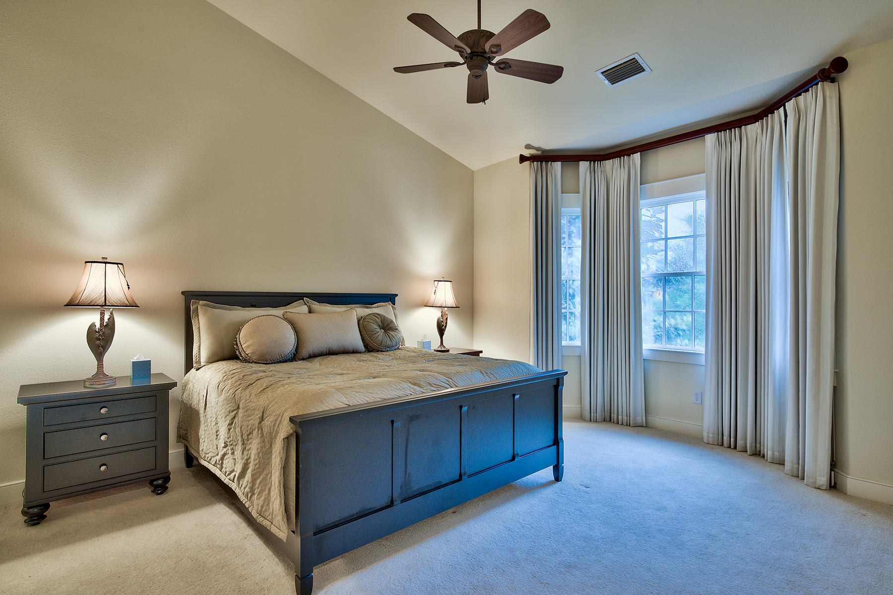 WILD HERON - CLUBSIDE II - Residential