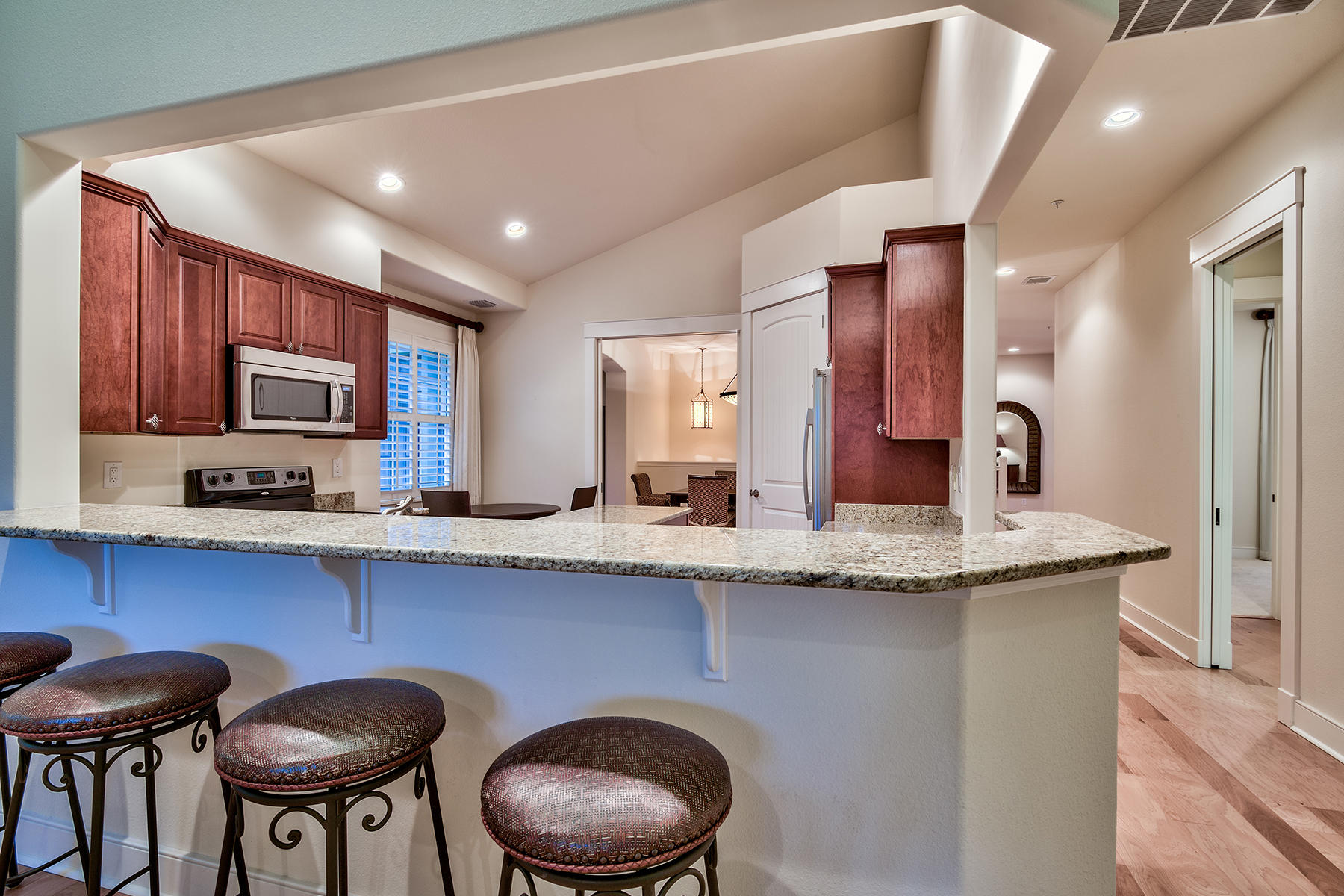 WILD HERON - CLUBSIDE II - Residential