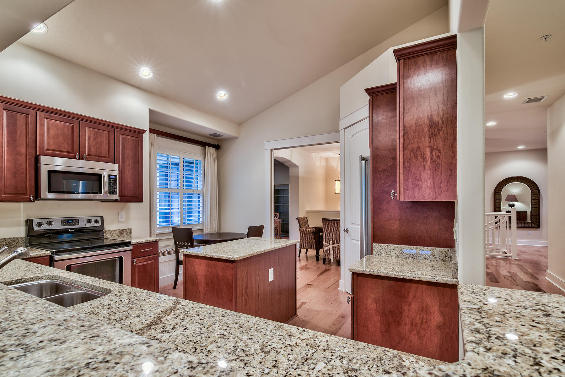 WILD HERON - CLUBSIDE II - Residential