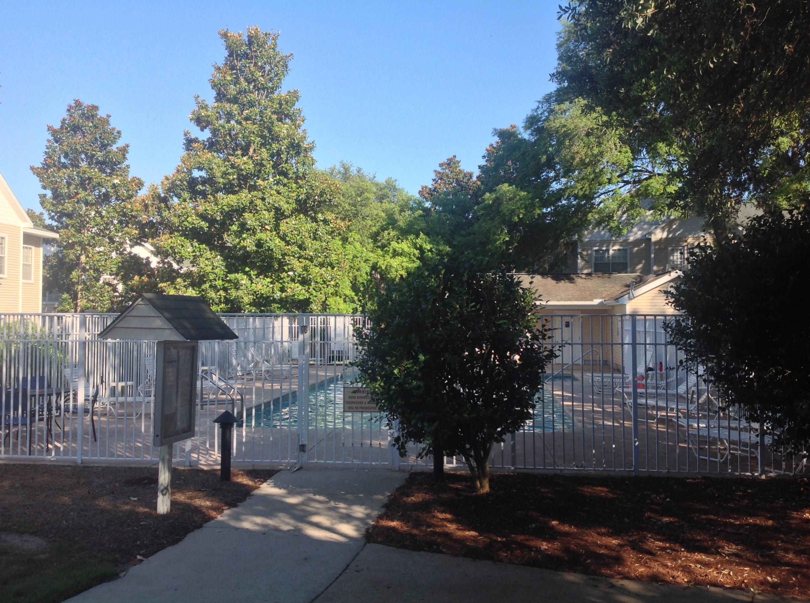 OAKS THE - Residential