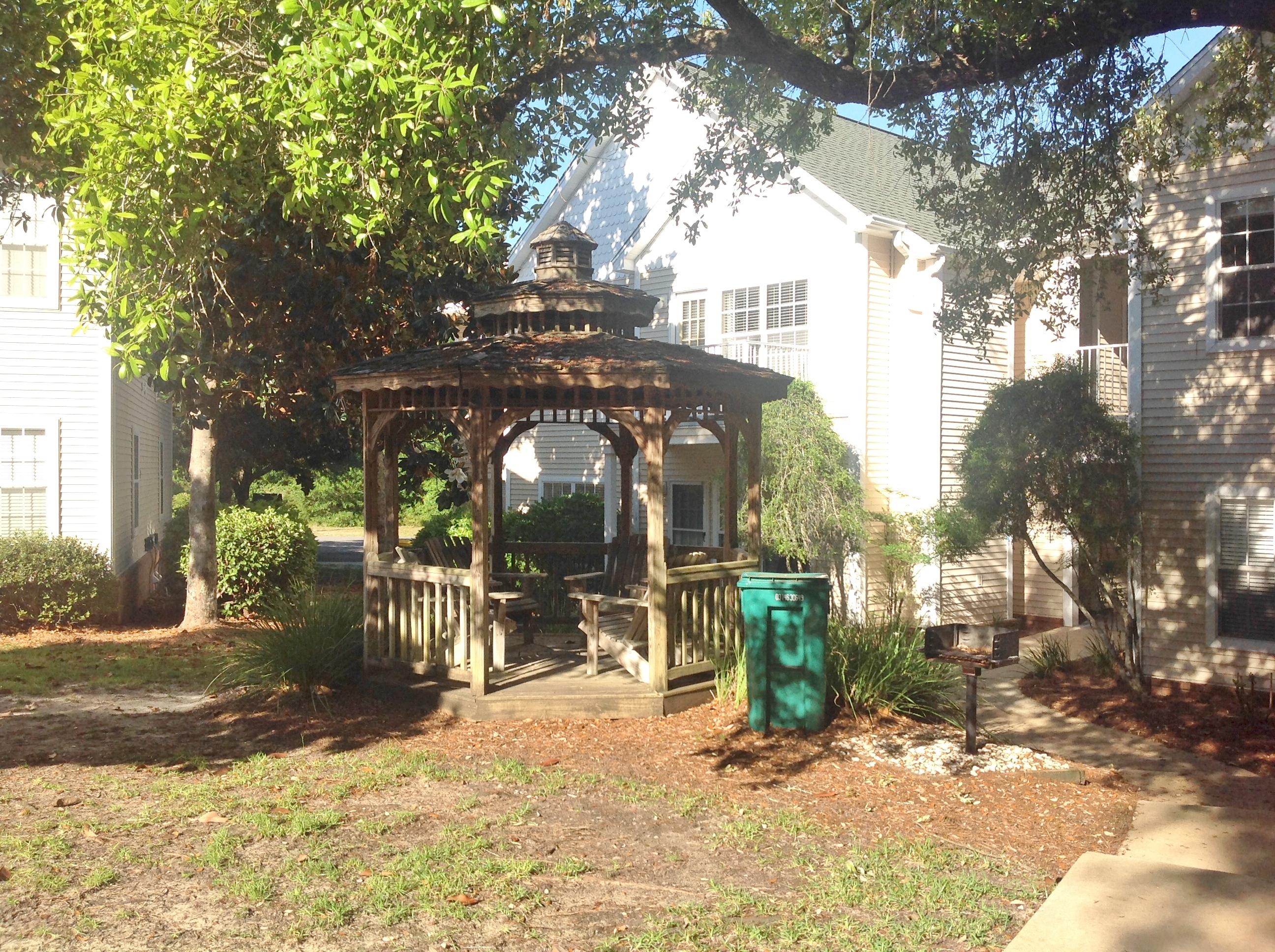 OAKS THE - Residential