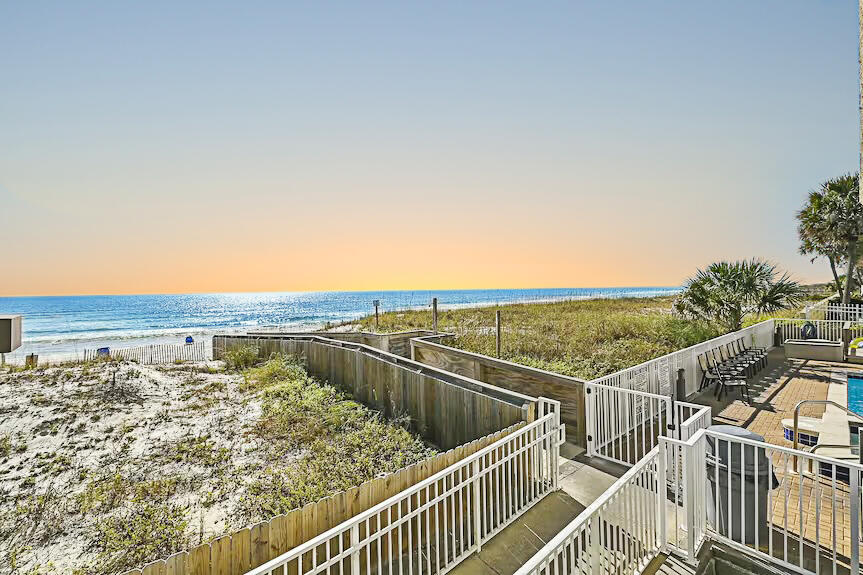 SEA DUNES - Residential