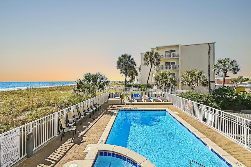 SEA DUNES - Residential