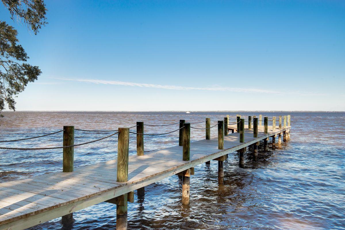 TOWN OF SANTA ROSA - Residential