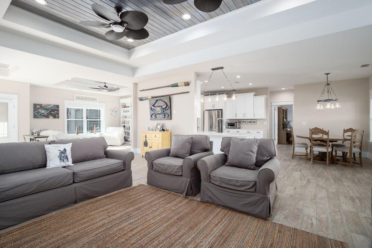 TOWN OF SANTA ROSA - Residential