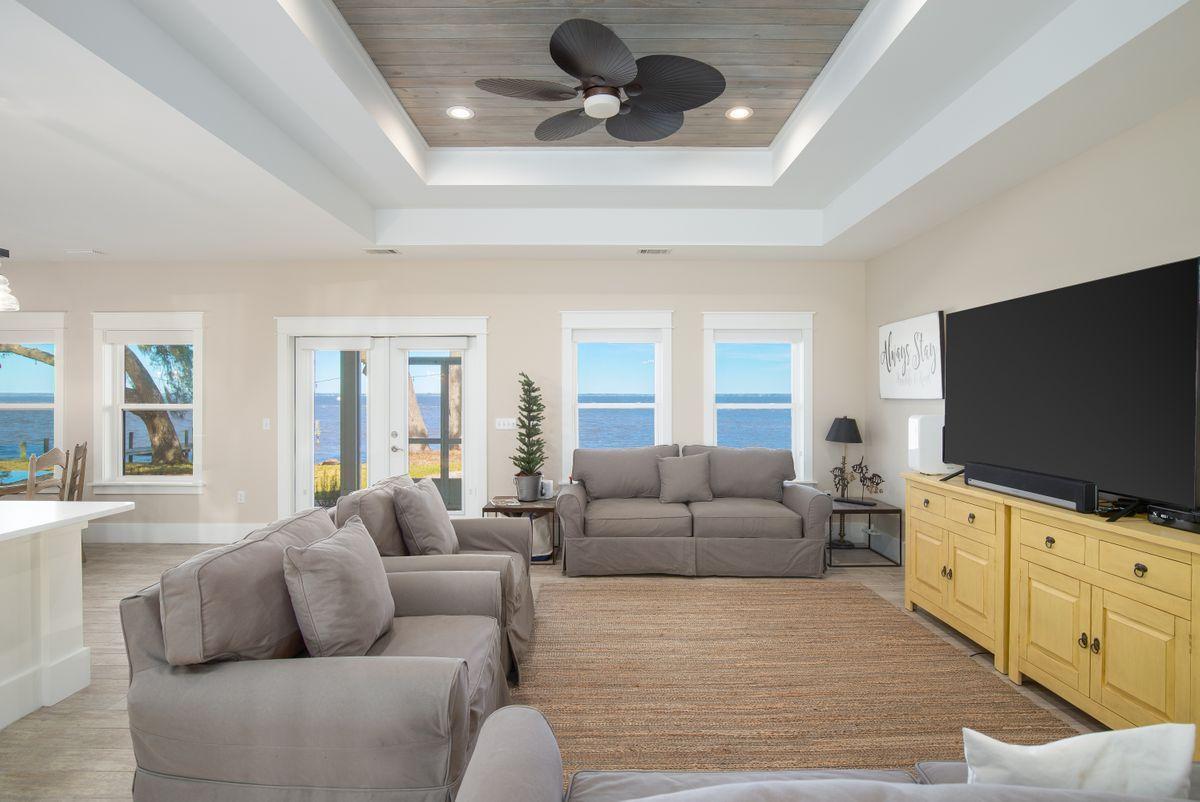 TOWN OF SANTA ROSA - Residential