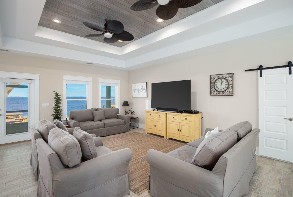 TOWN OF SANTA ROSA - Residential