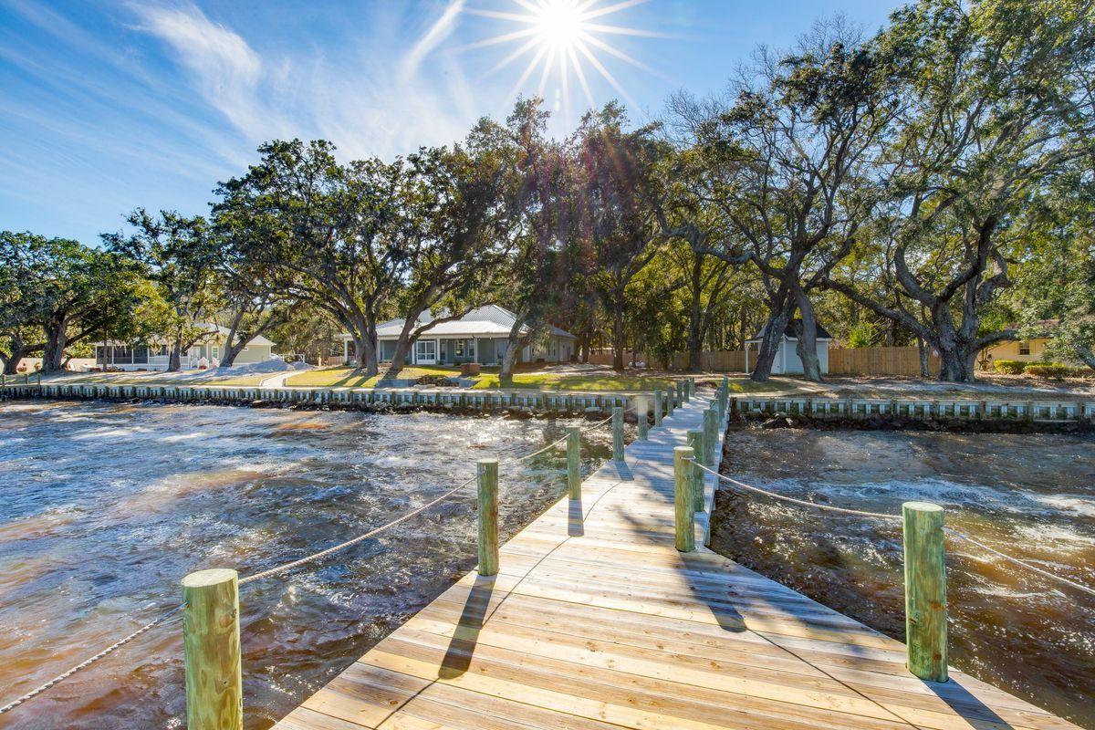 TOWN OF SANTA ROSA - Residential