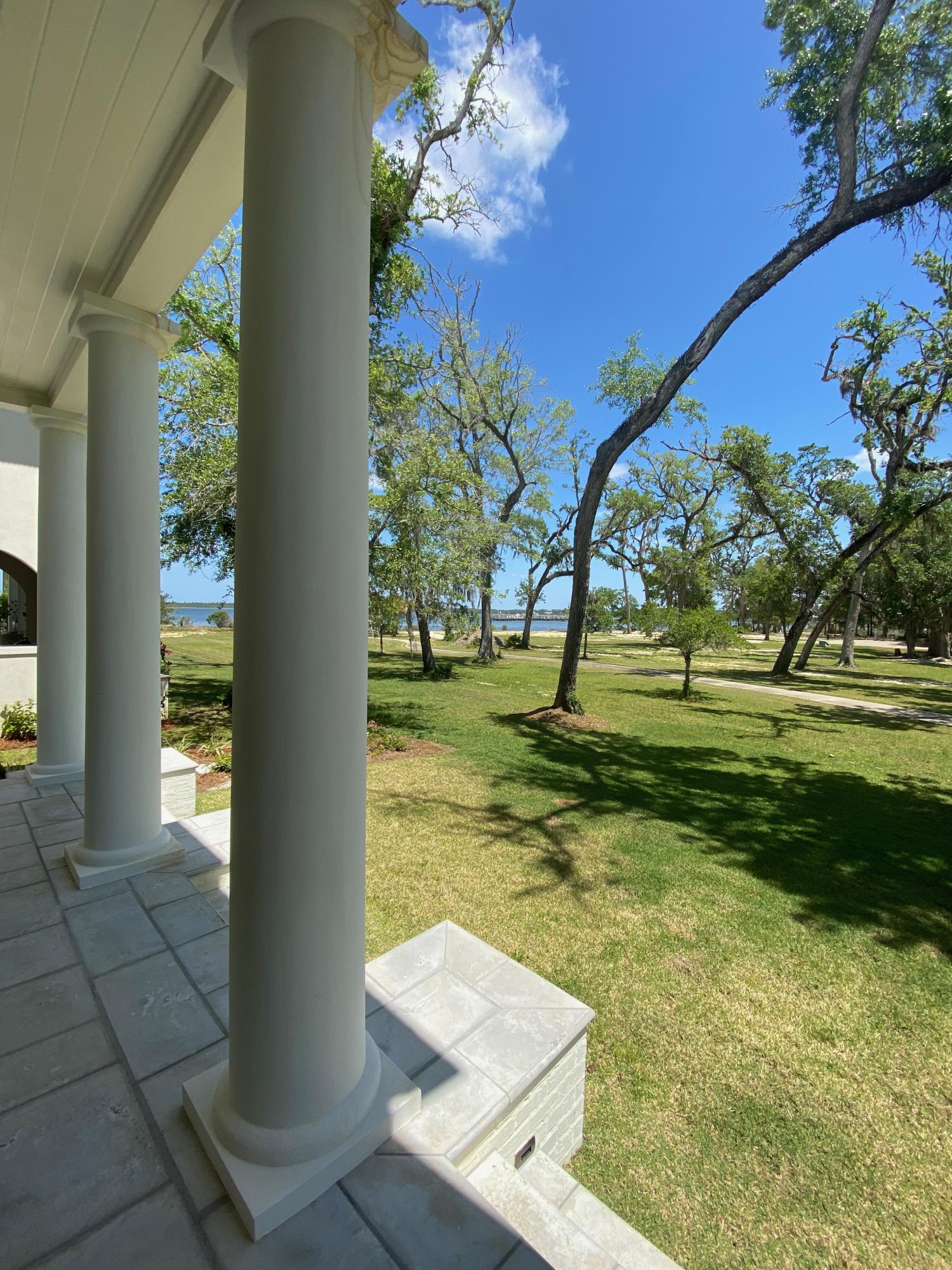 CHURCHILL OAKS - Residential