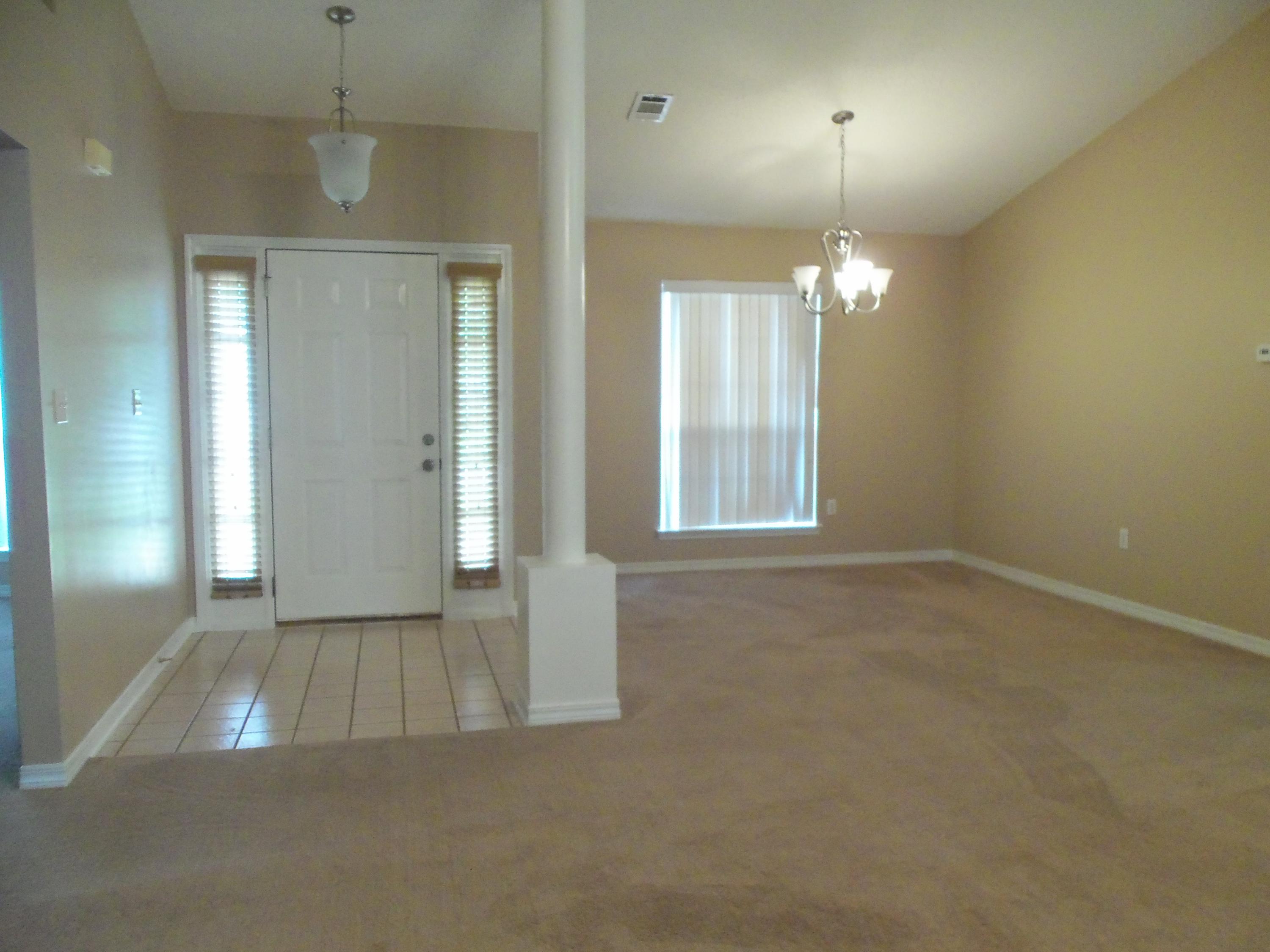 CHEROKEE BEND S/D PH 2 LOT 18 BLOCK 2 - Residential