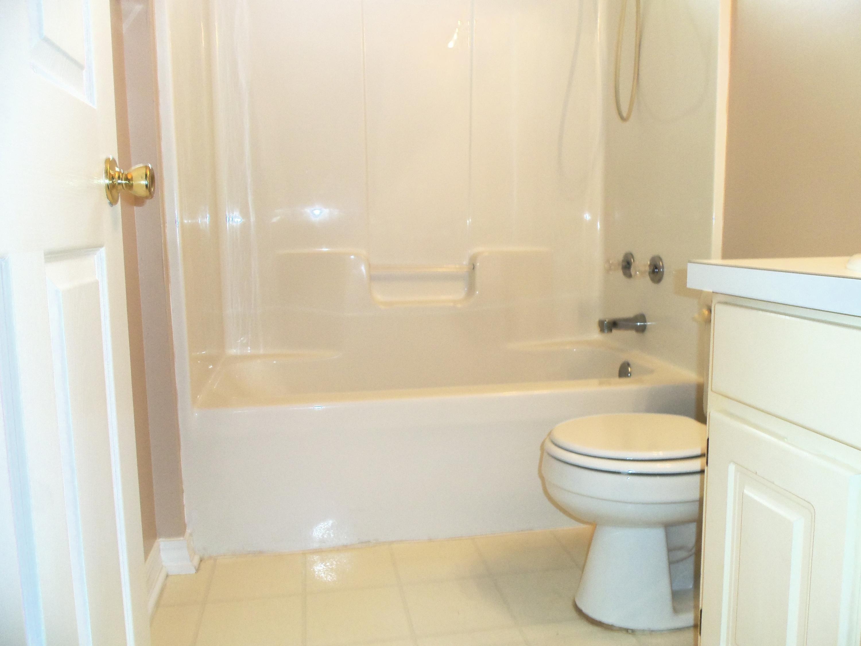 CHEROKEE BEND S/D PH 2 LOT 18 BLOCK 2 - Residential