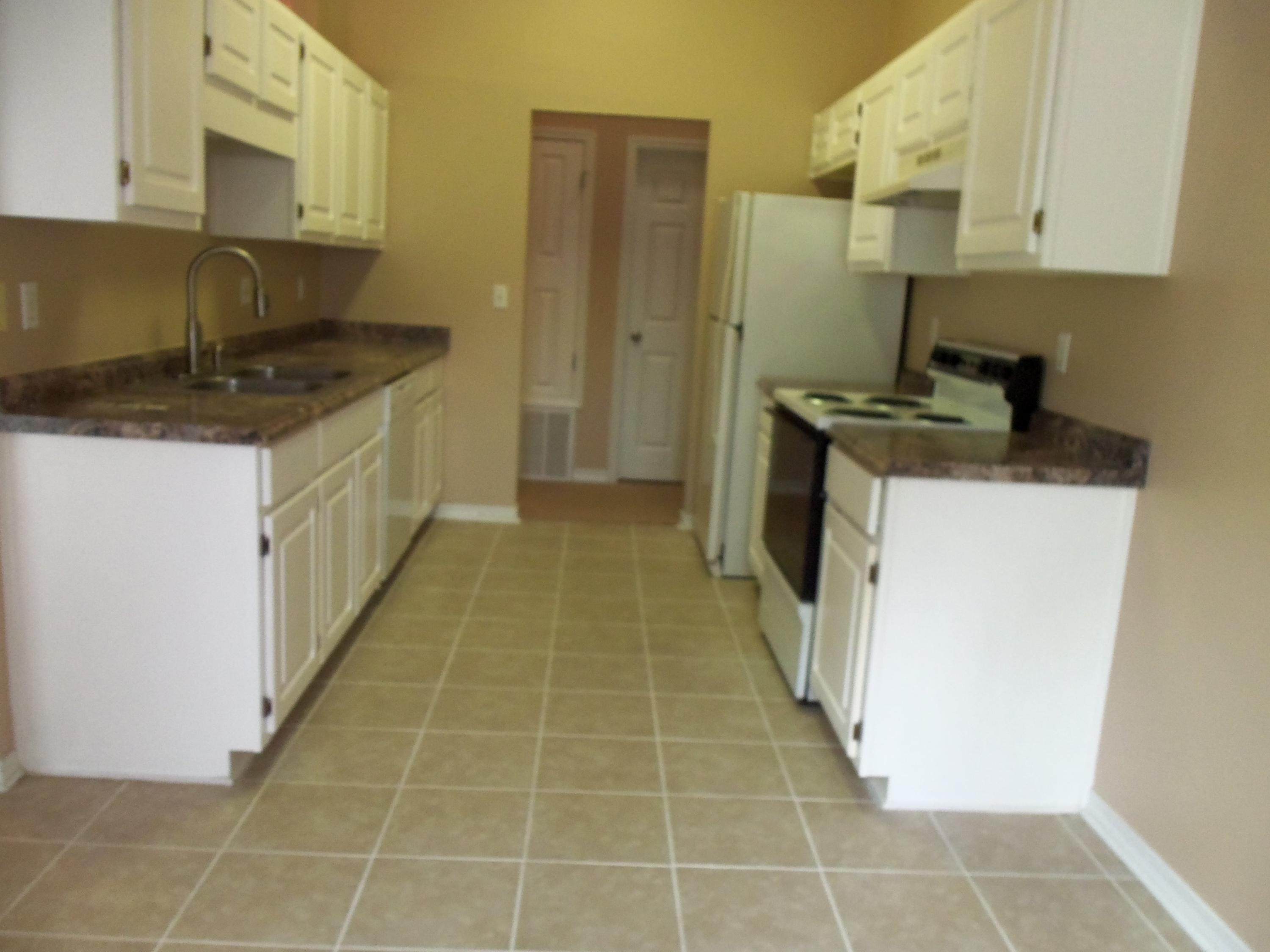 CHEROKEE BEND S/D PH 2 LOT 18 BLOCK 2 - Residential