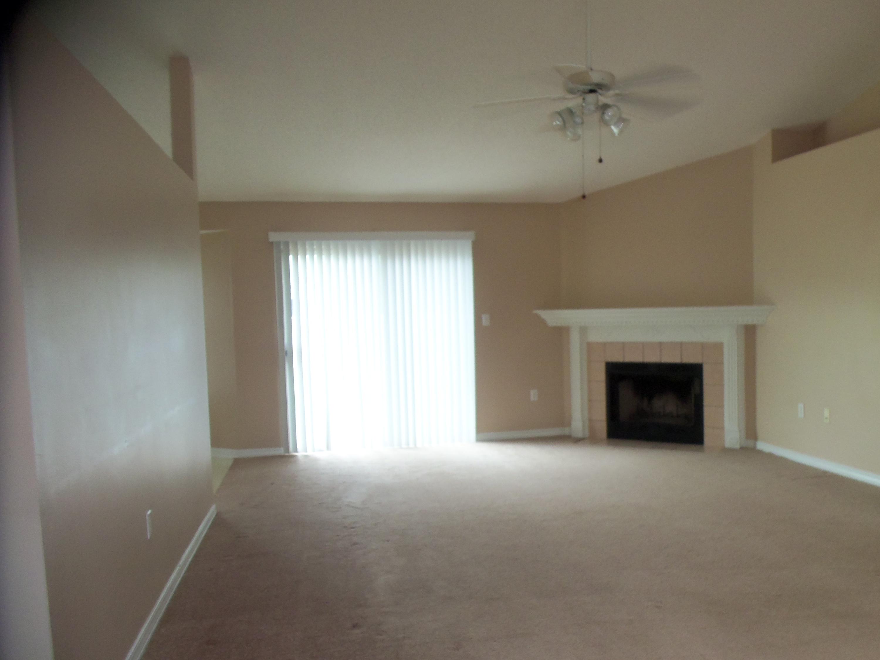 CHEROKEE BEND S/D PH 2 LOT 18 BLOCK 2 - Residential