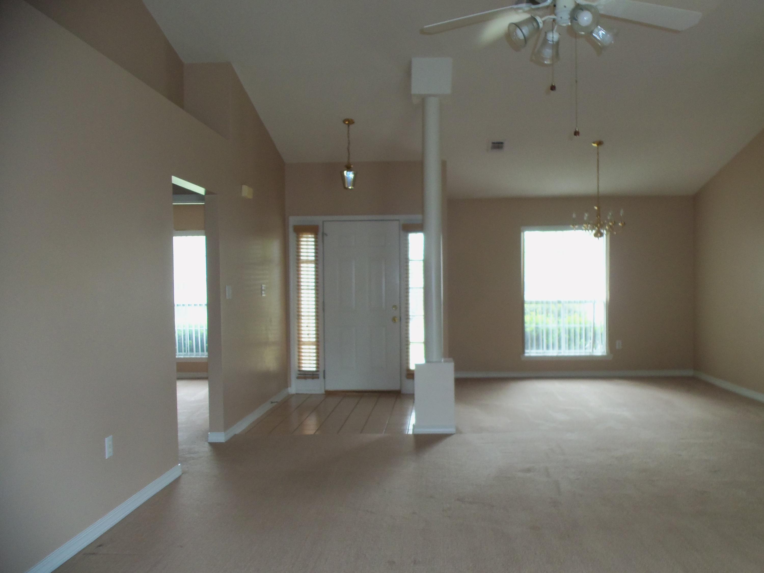 CHEROKEE BEND S/D PH 2 LOT 18 BLOCK 2 - Residential