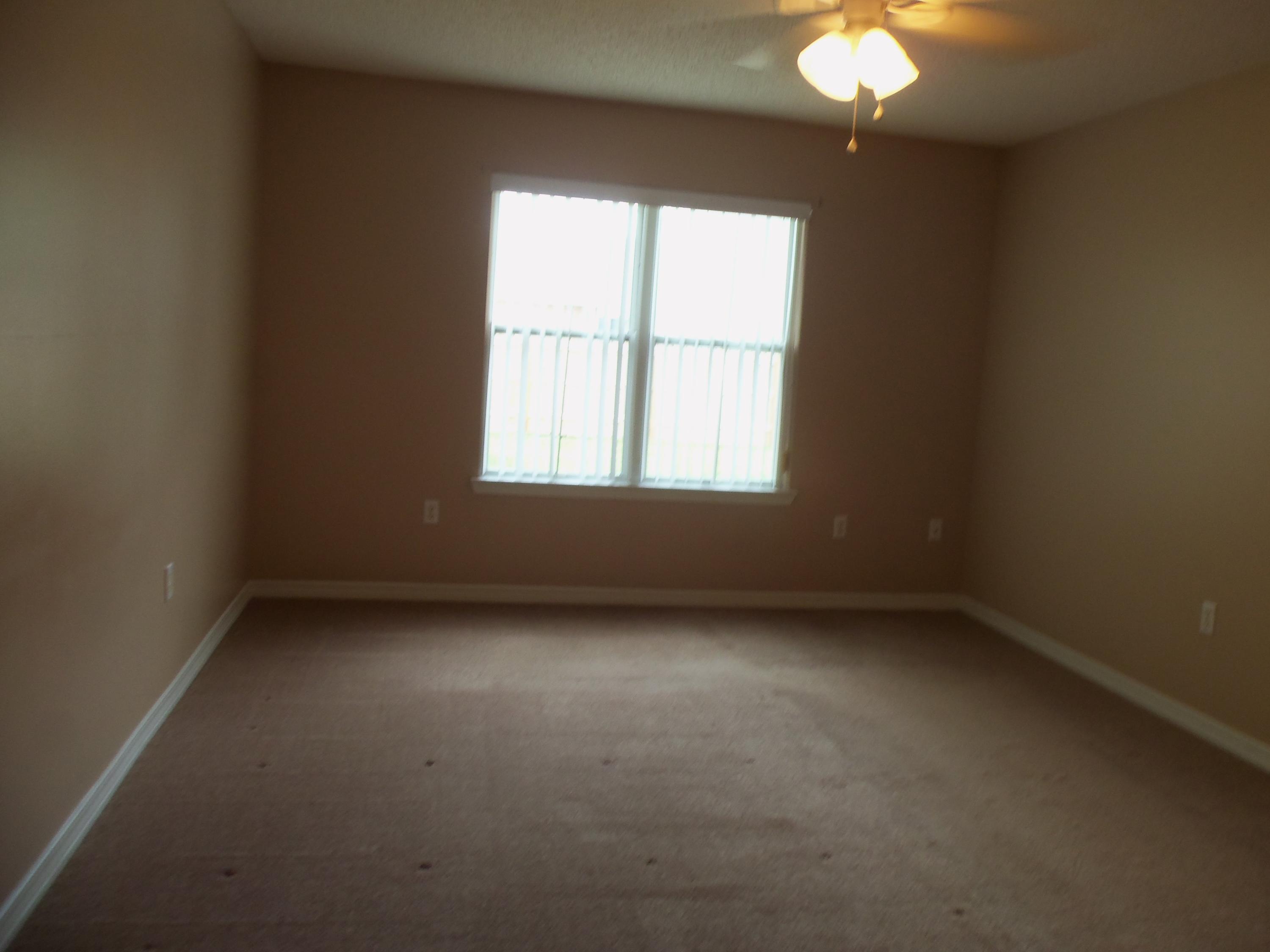 CHEROKEE BEND S/D PH 2 LOT 18 BLOCK 2 - Residential