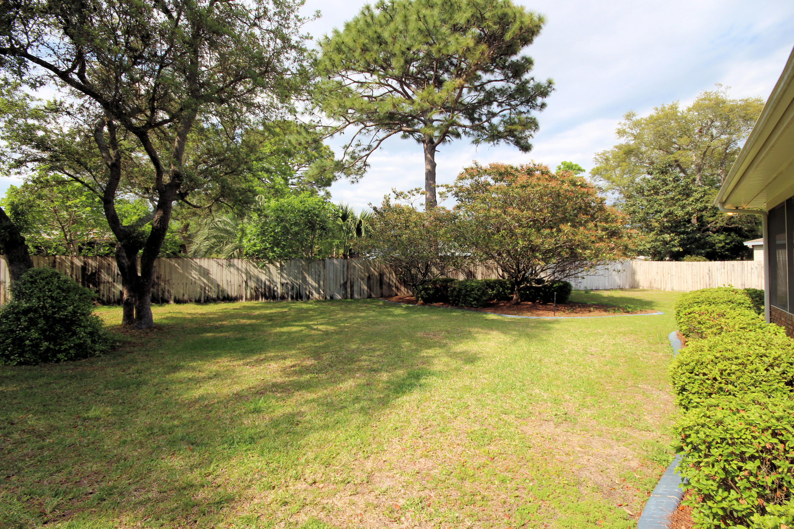 LAKE LORRAINE ESTATES 2 - Residential