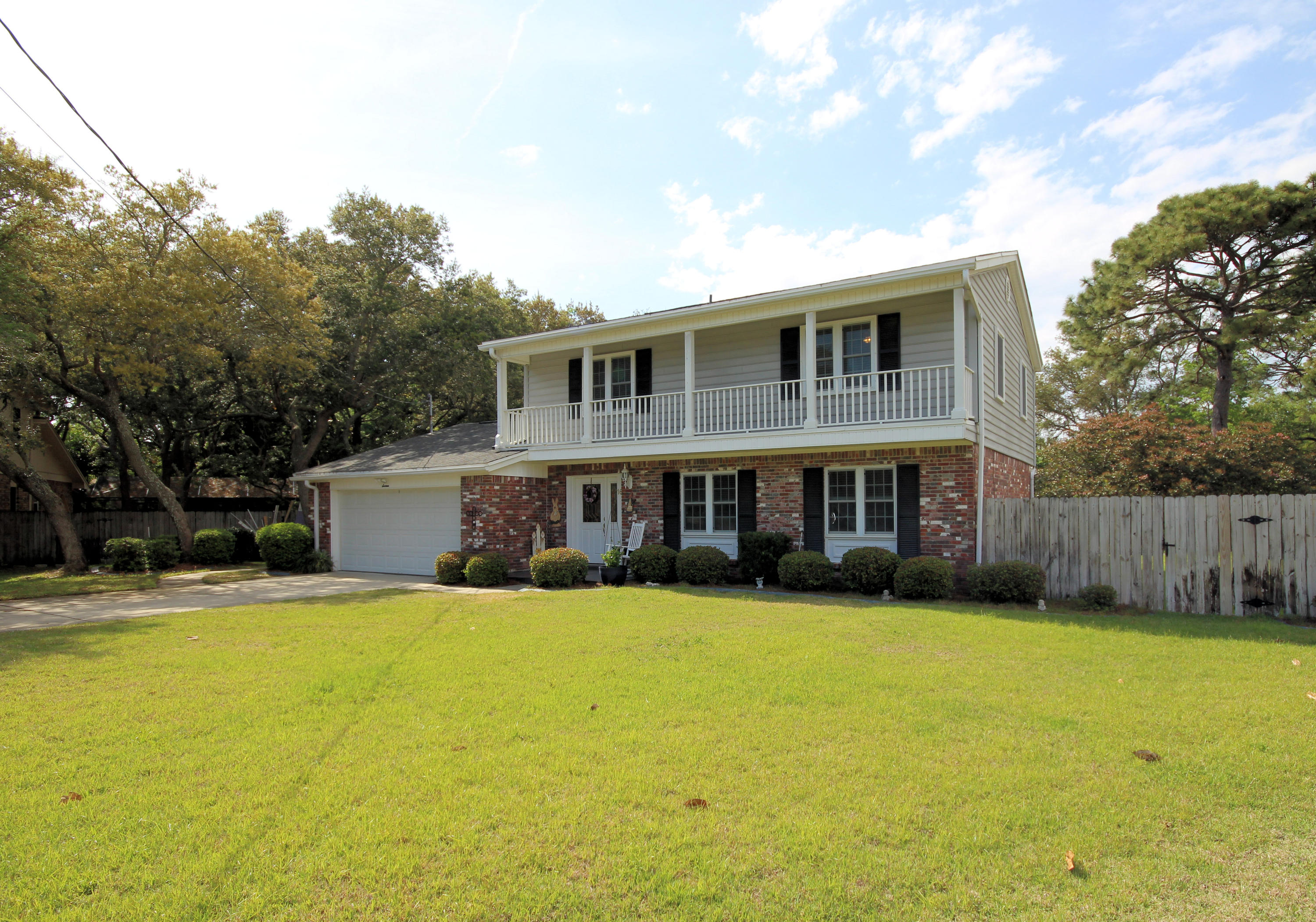 LAKE LORRAINE ESTATES 2 - Residential