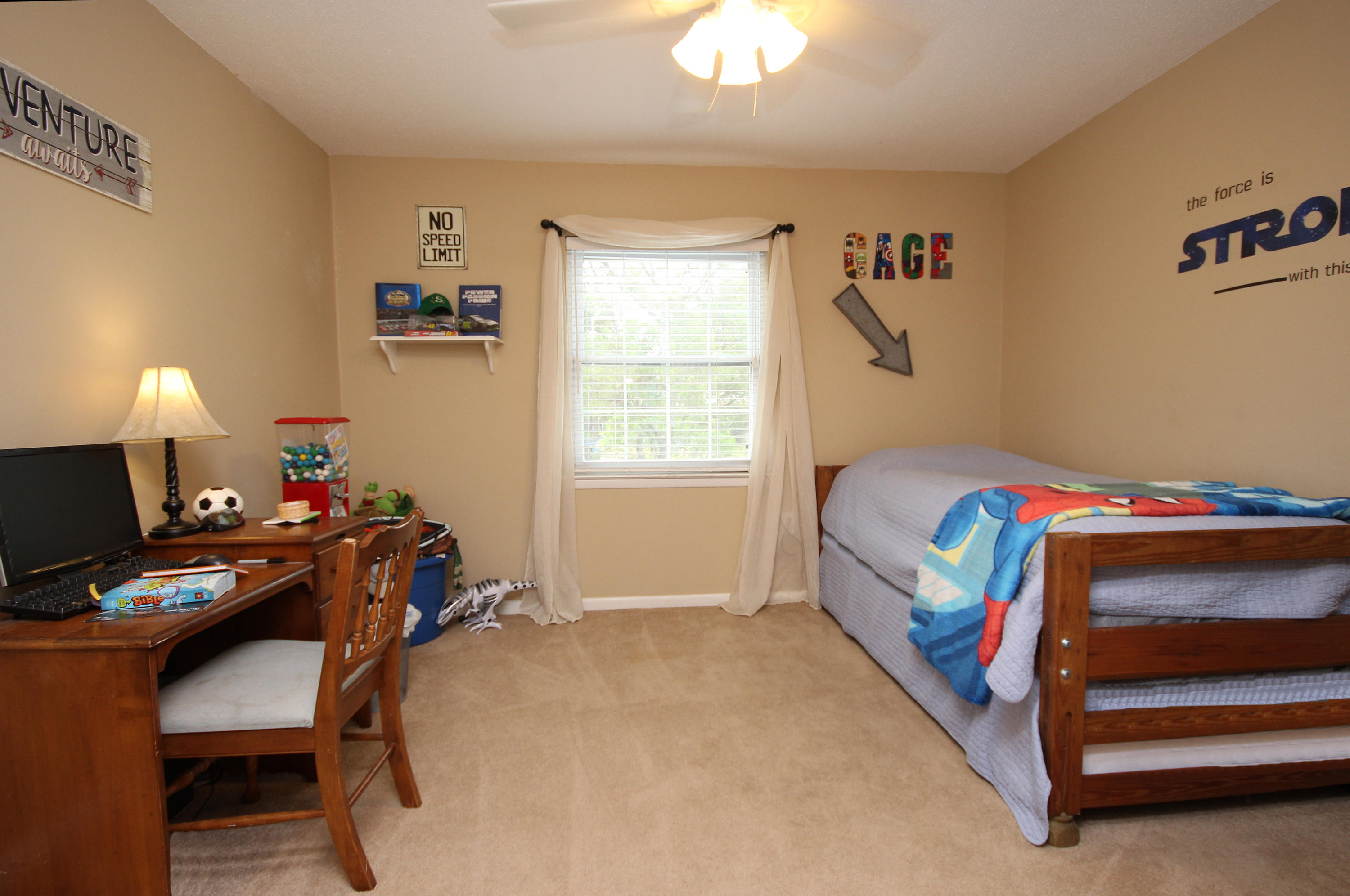 LAKE LORRAINE ESTATES 2 - Residential