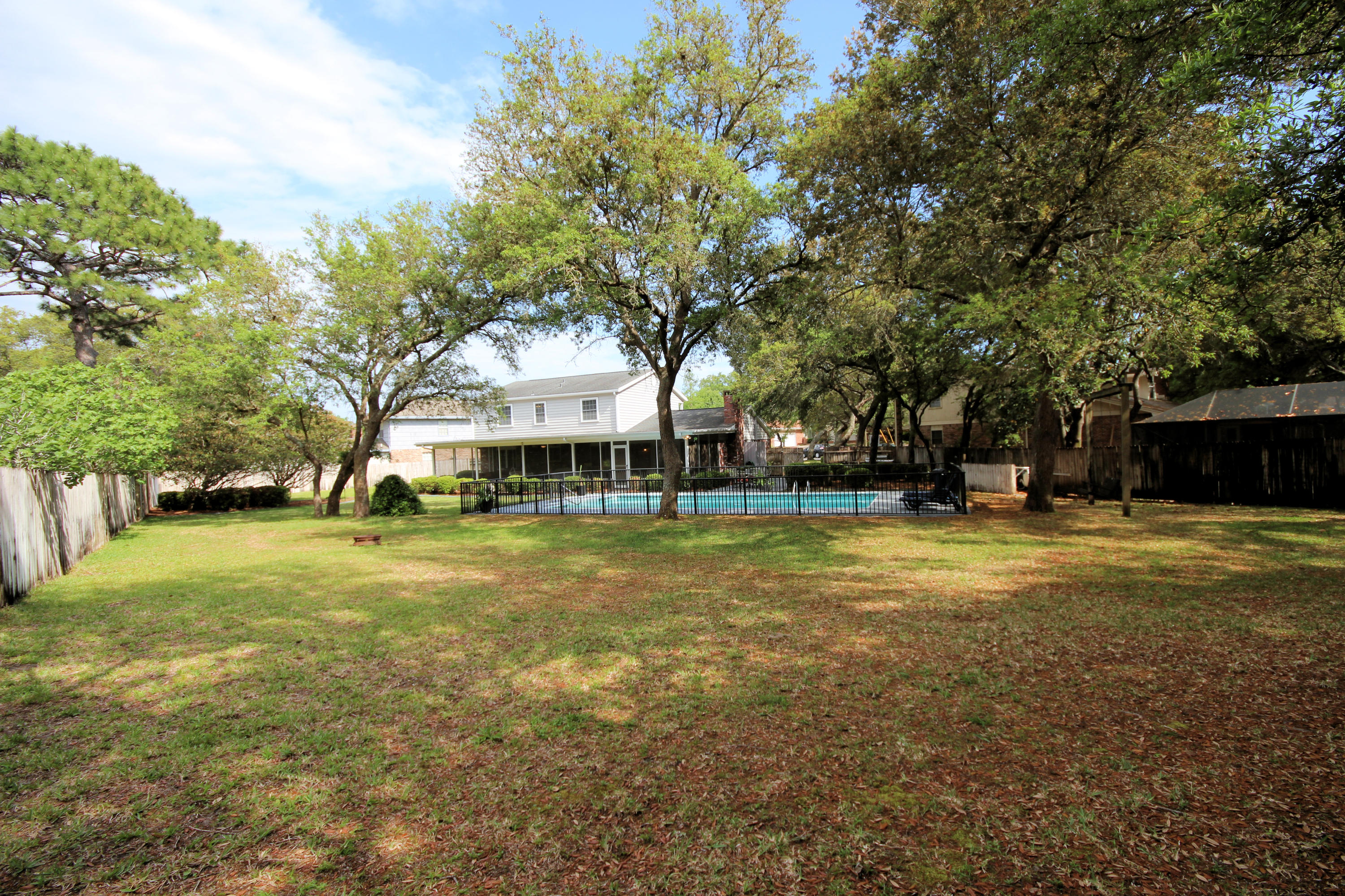 LAKE LORRAINE ESTATES 2 - Residential