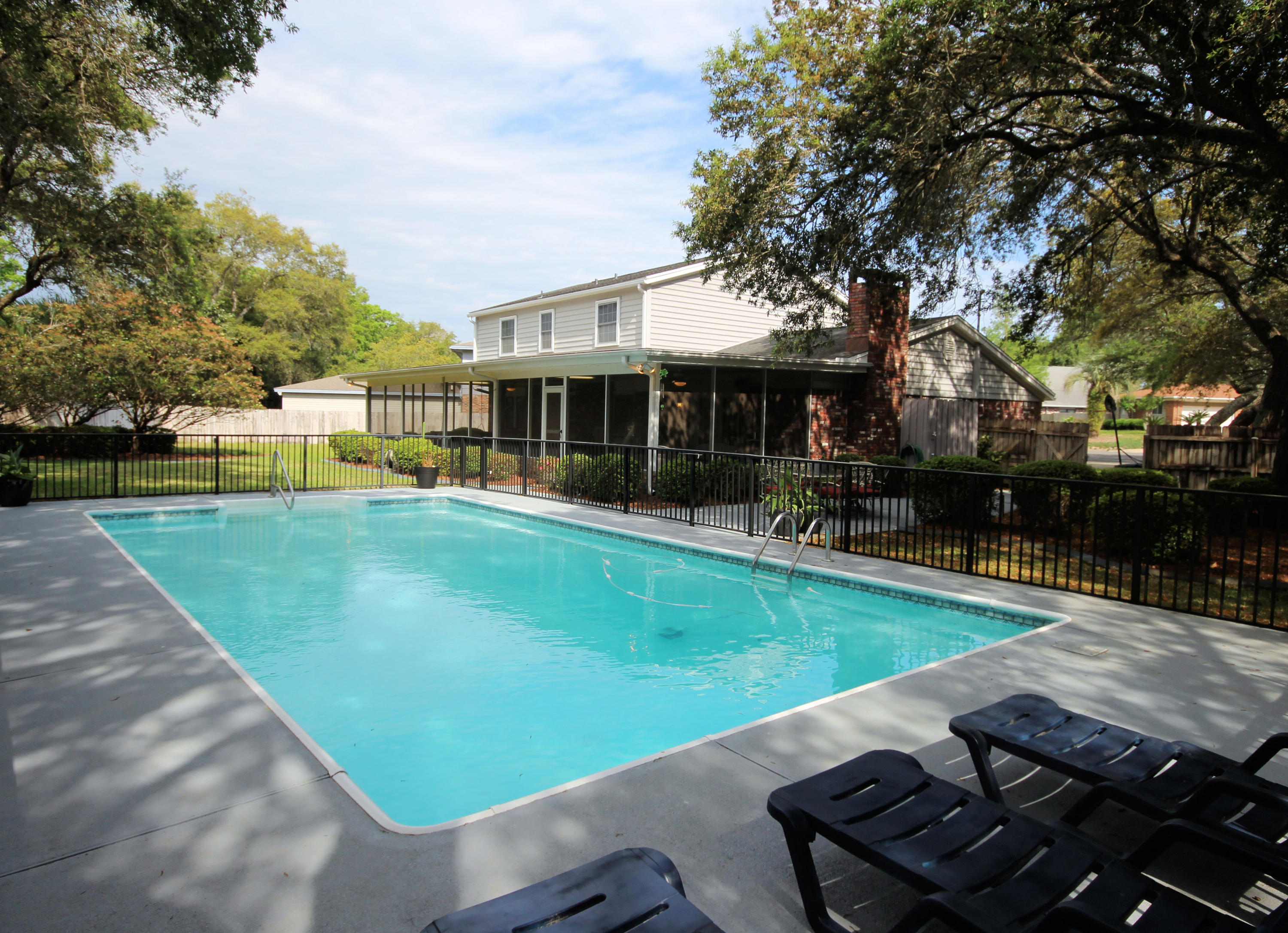 LAKE LORRAINE ESTATES 2 - Residential