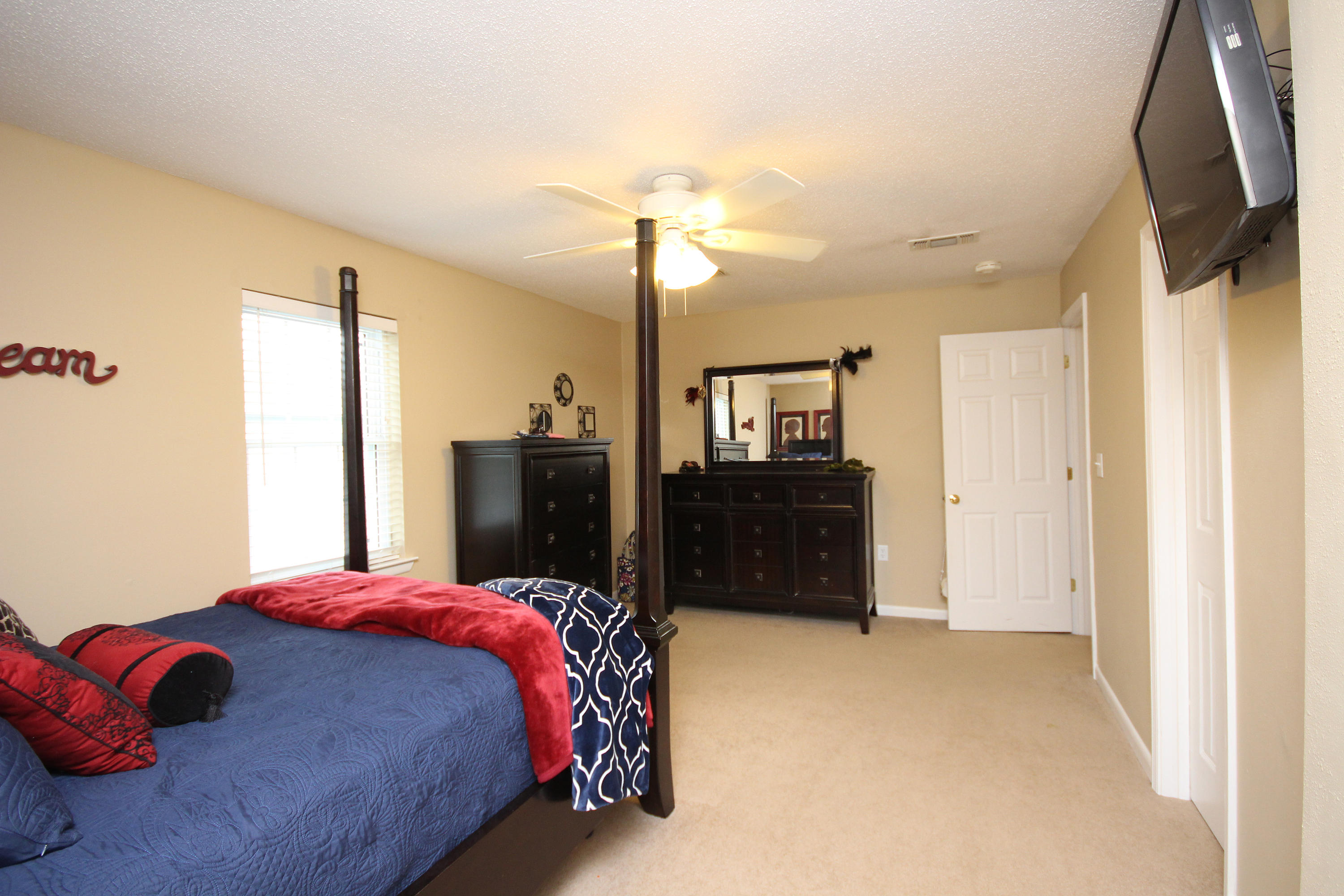 LAKE LORRAINE ESTATES 2 - Residential