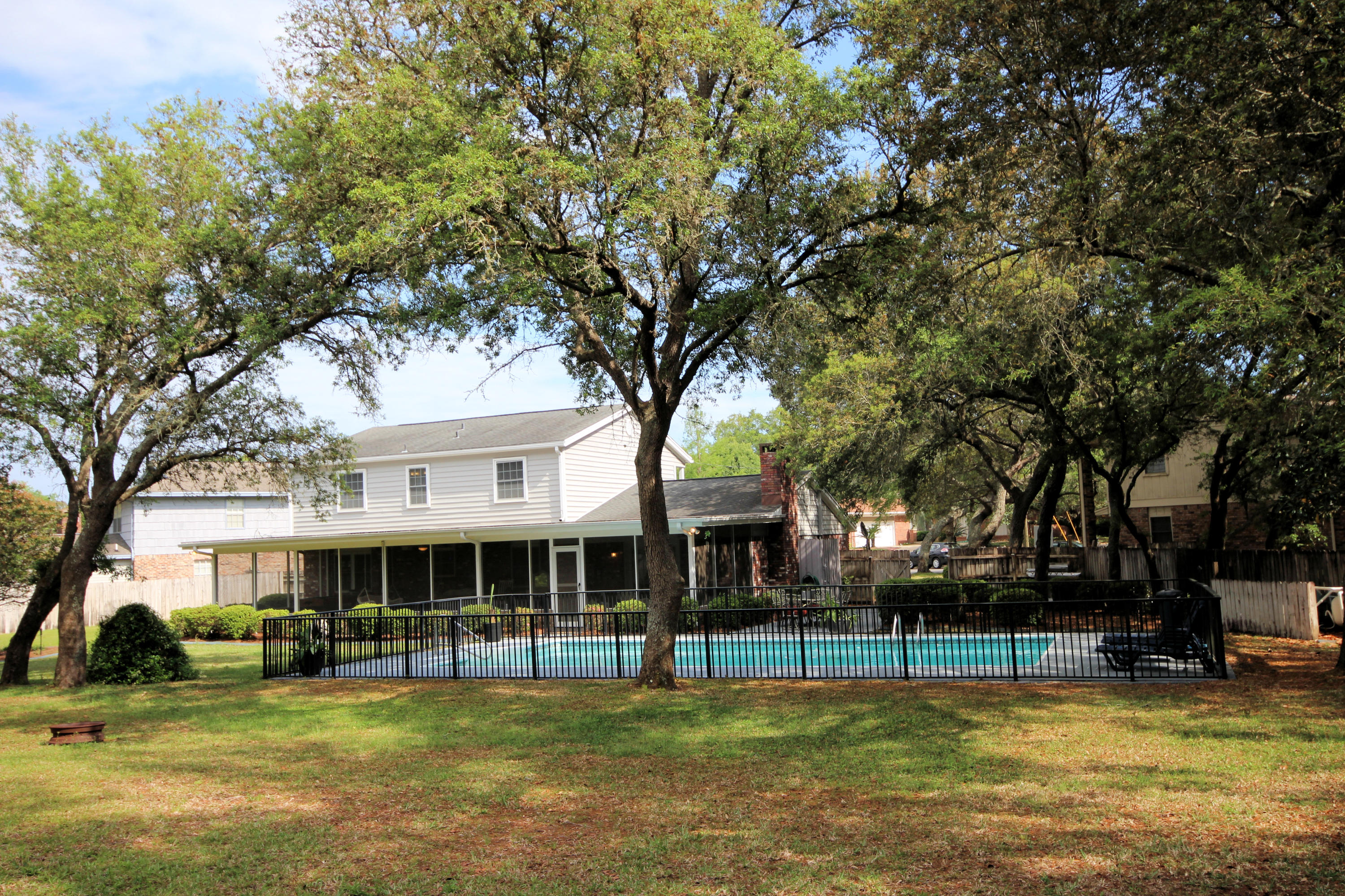 LAKE LORRAINE ESTATES 2 - Residential