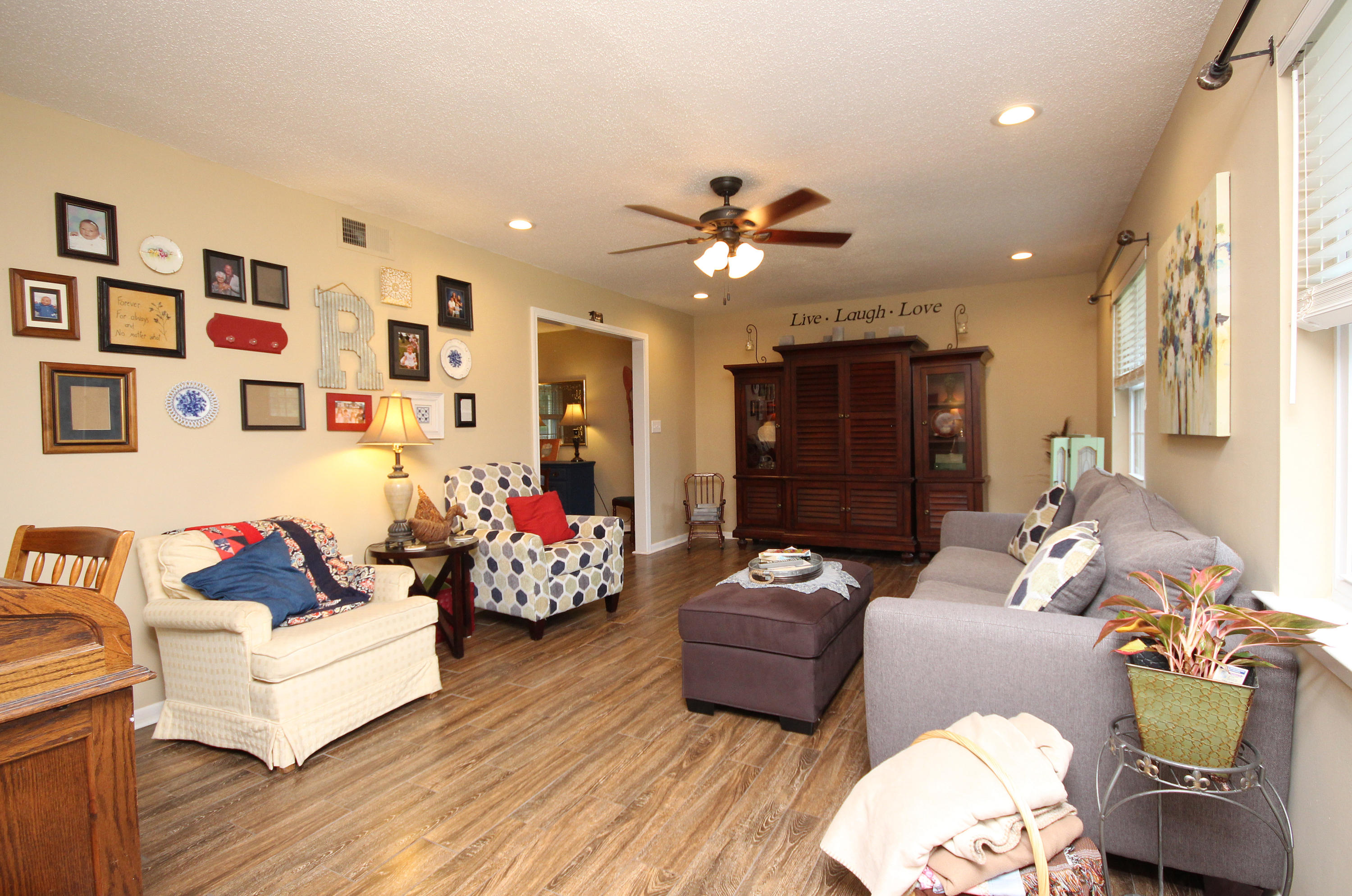 LAKE LORRAINE ESTATES 2 - Residential