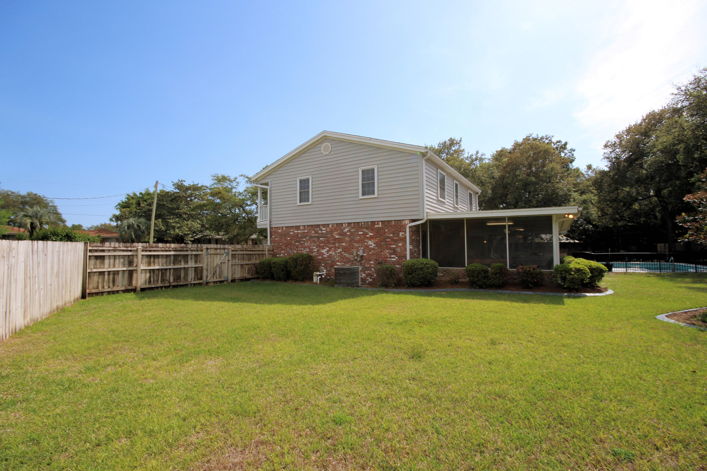 LAKE LORRAINE ESTATES 2 - Residential