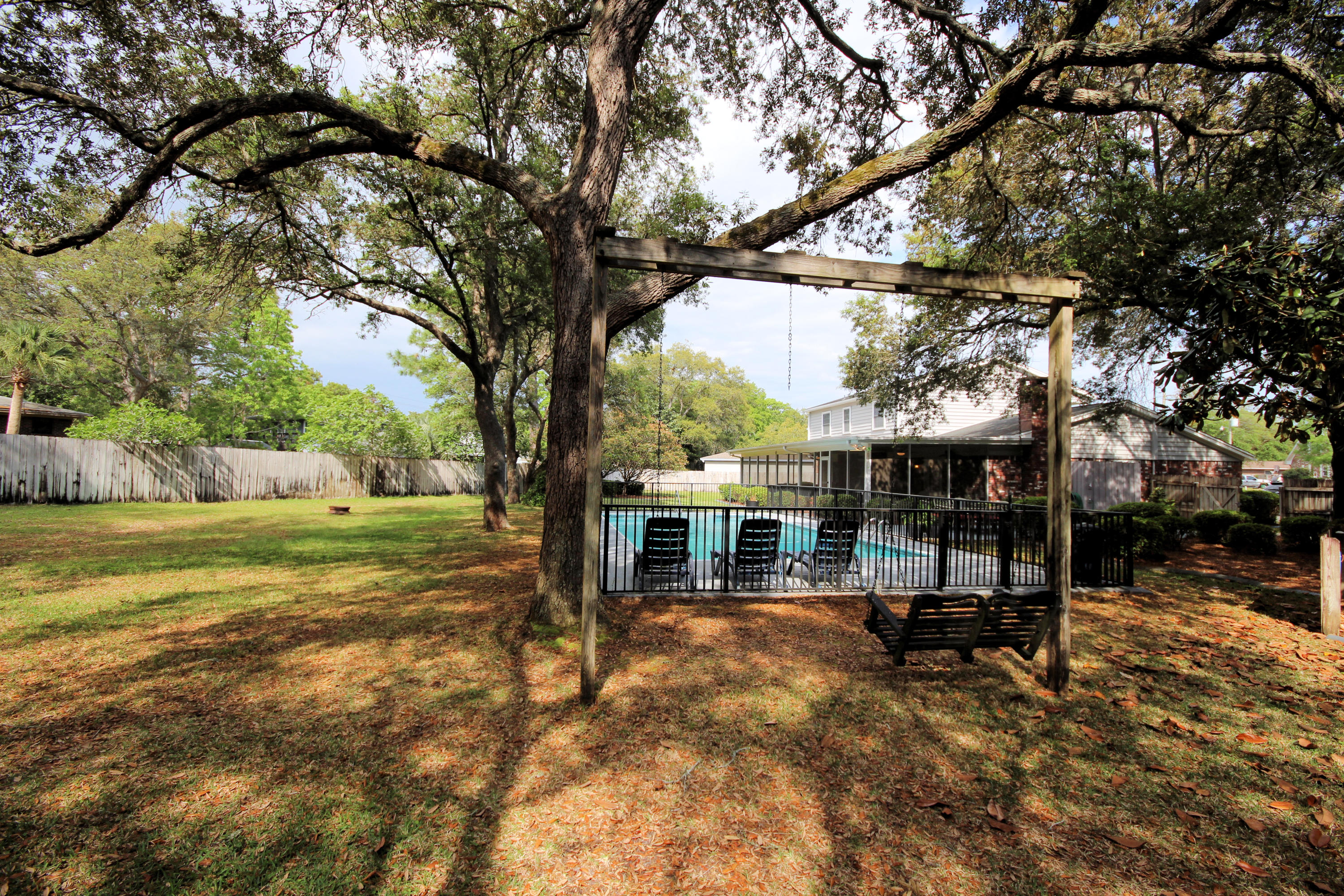 LAKE LORRAINE ESTATES 2 - Residential